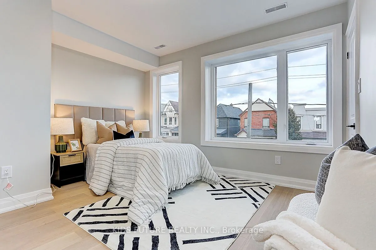 564 Dufferin Street