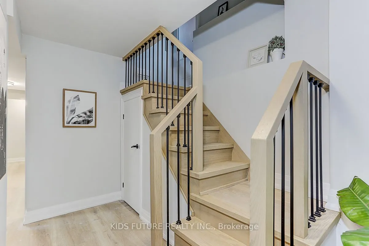 564 Dufferin Street