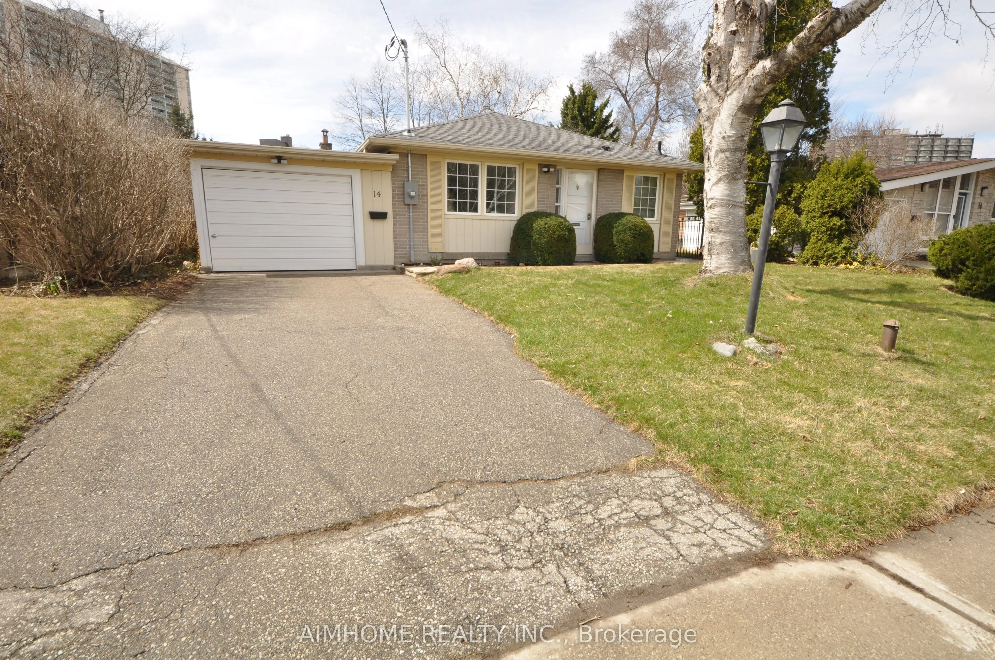 14 Dukinfield Crescent, #1
