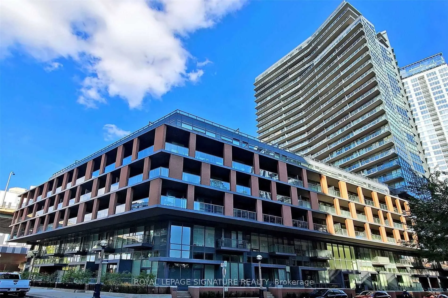 20 Bruyeres Mews, #1106