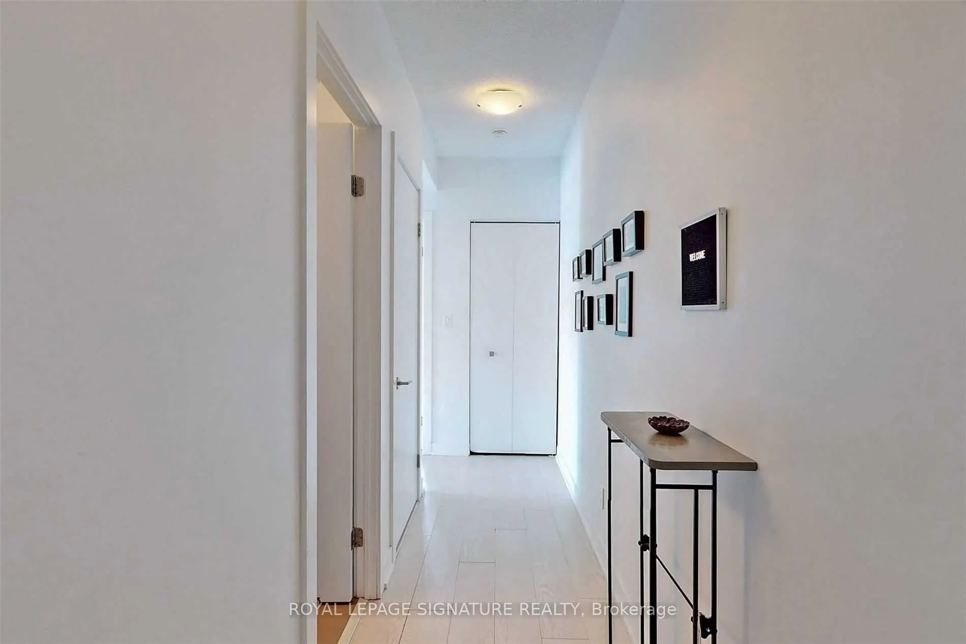 20 Bruyeres Mews, #1106
