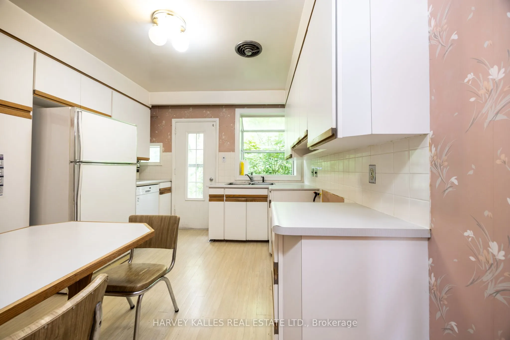 17 Munro Boulevard