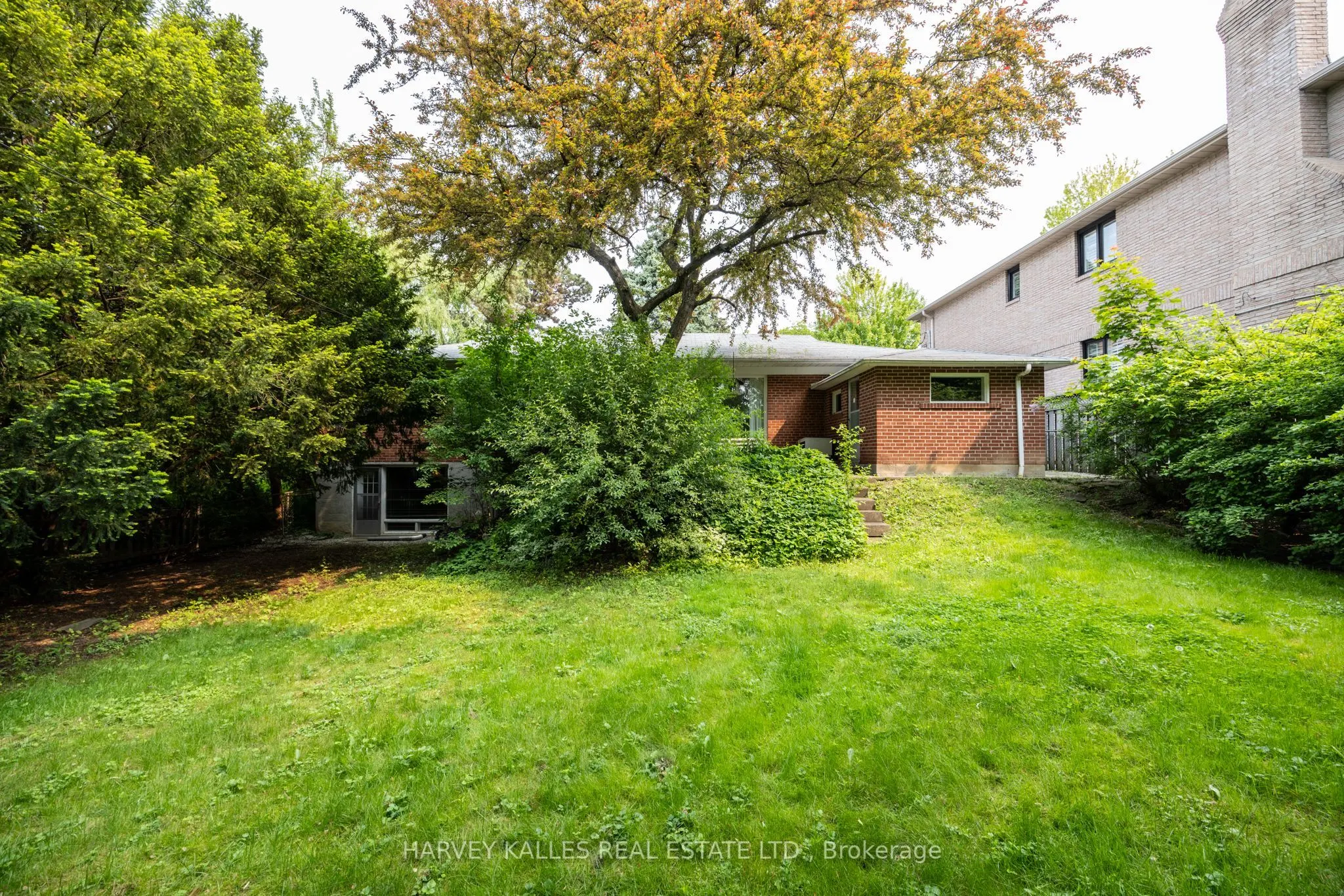 17 Munro Boulevard
