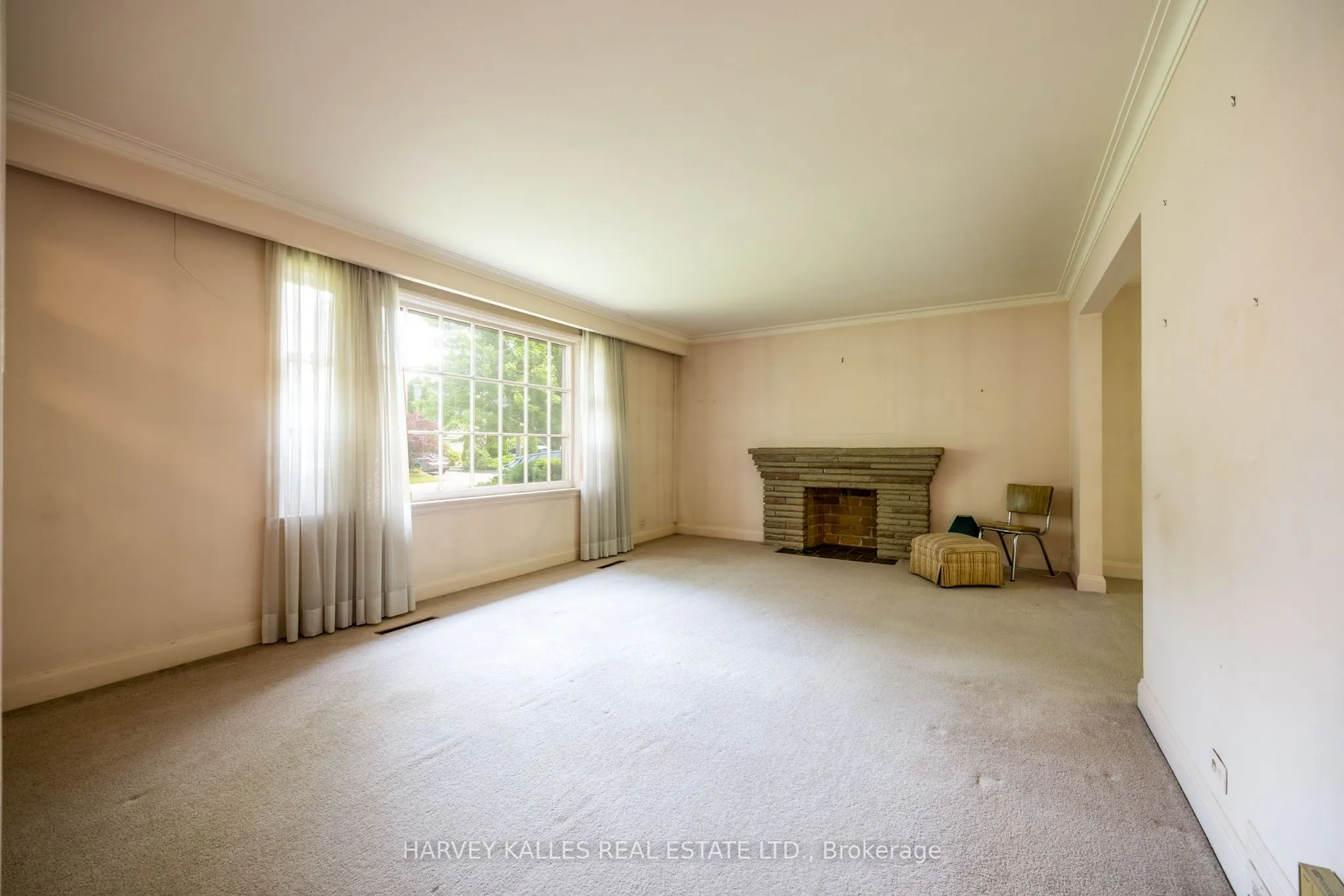 17 Munro Boulevard