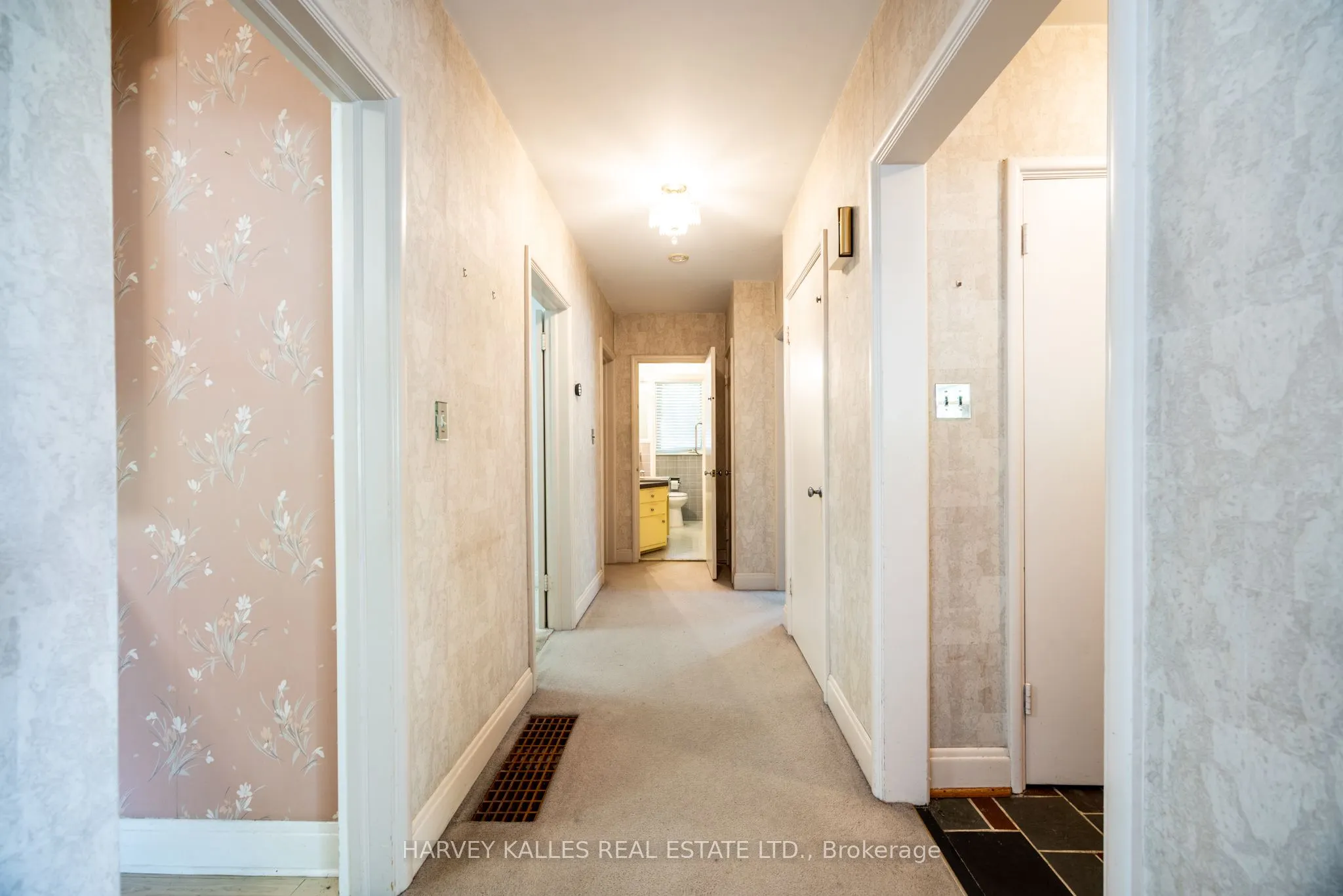 17 Munro Boulevard