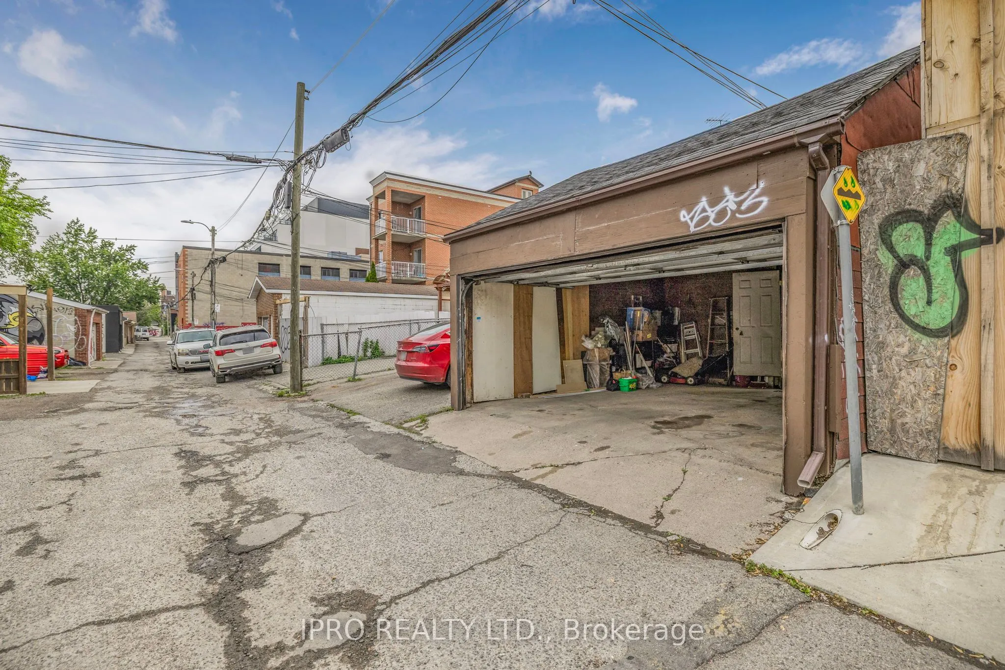 845 College Street