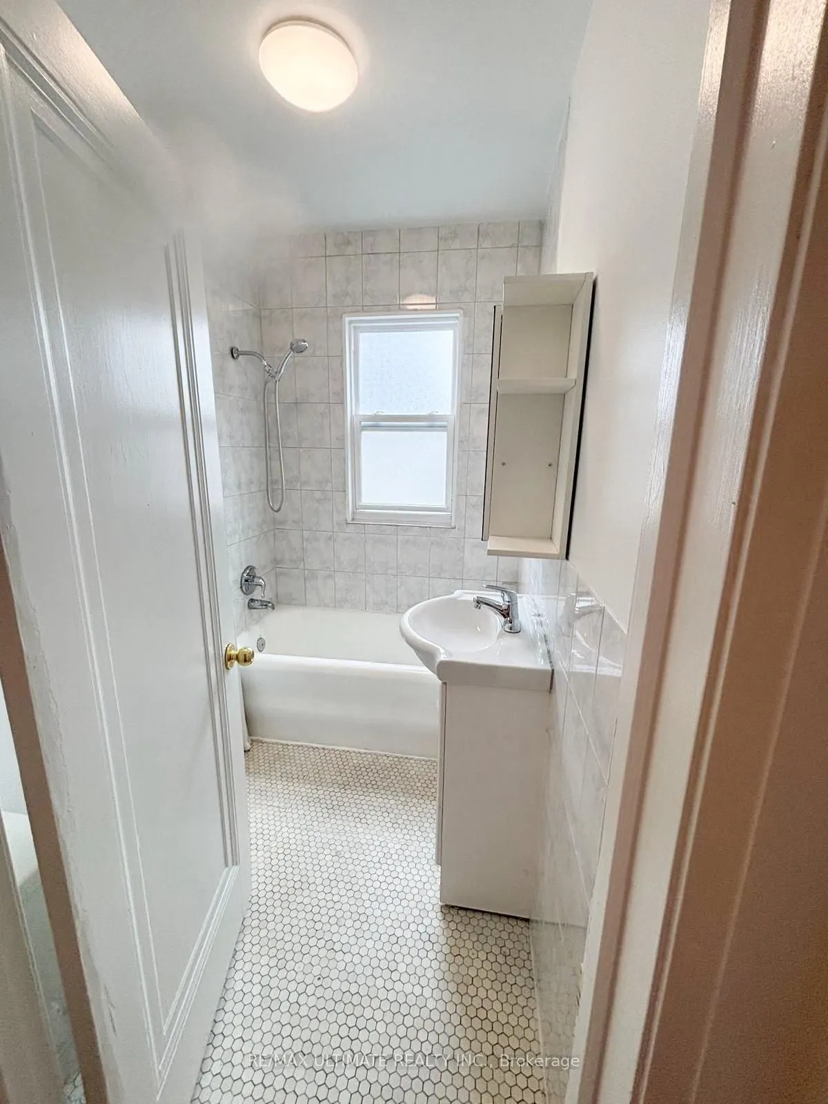 20 Roselawn Avenue, #5