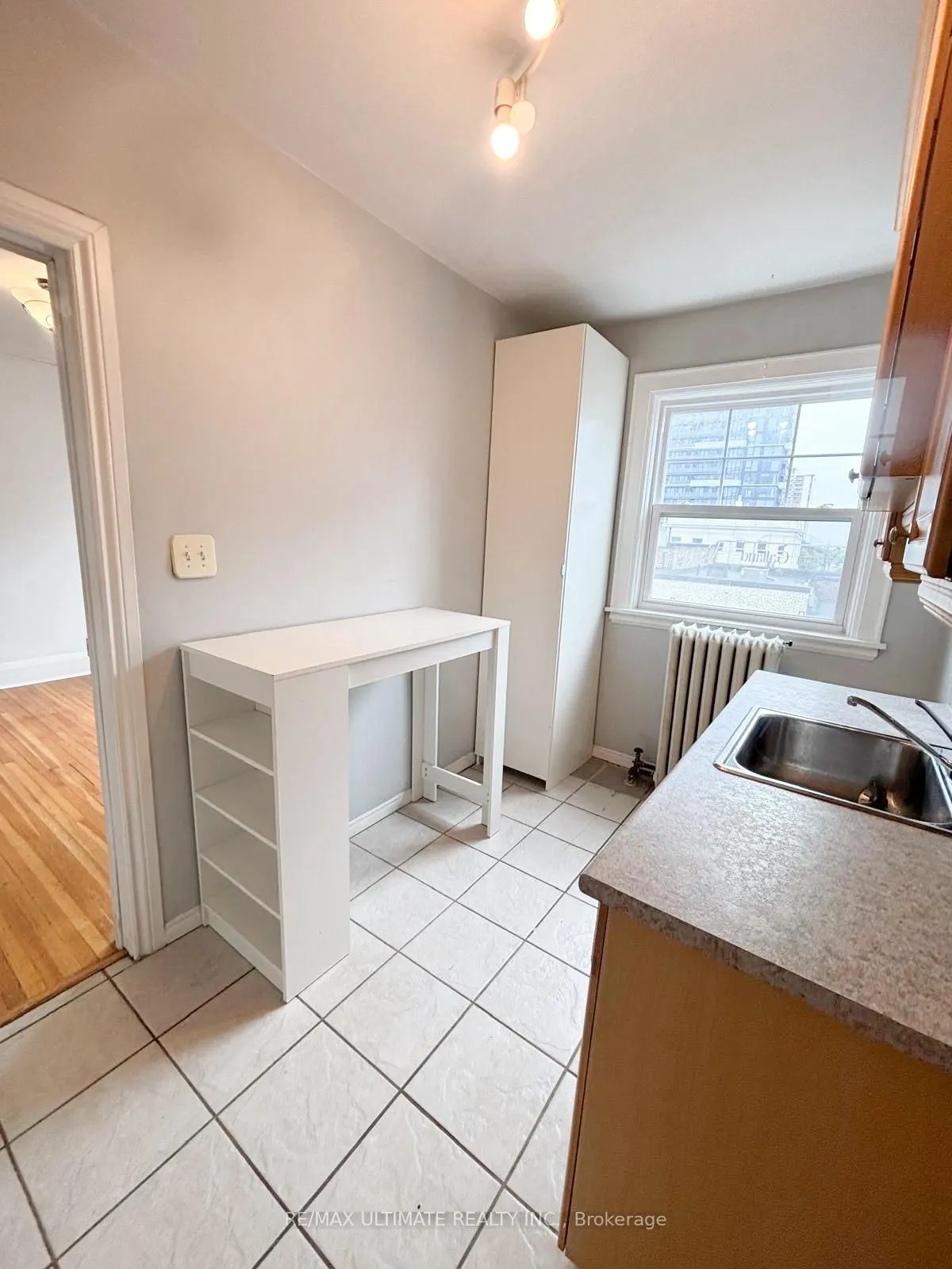 20 Roselawn Avenue, #5