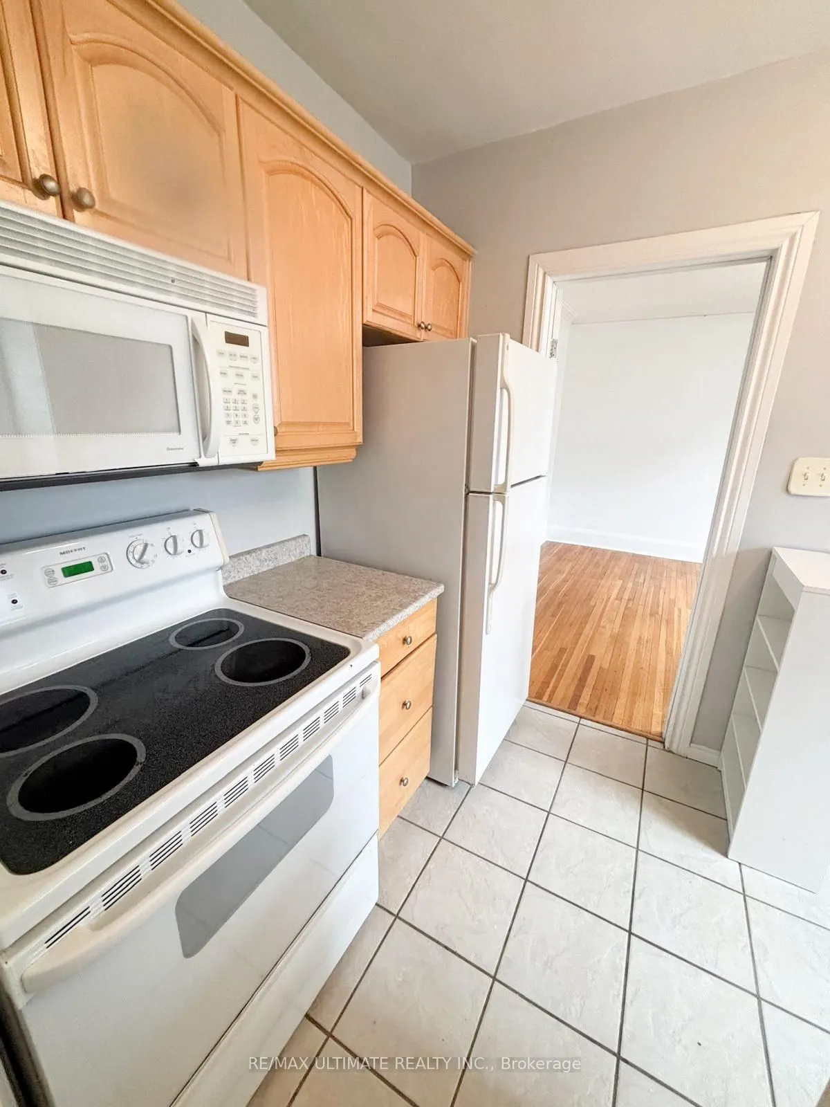 20 Roselawn Avenue, #5