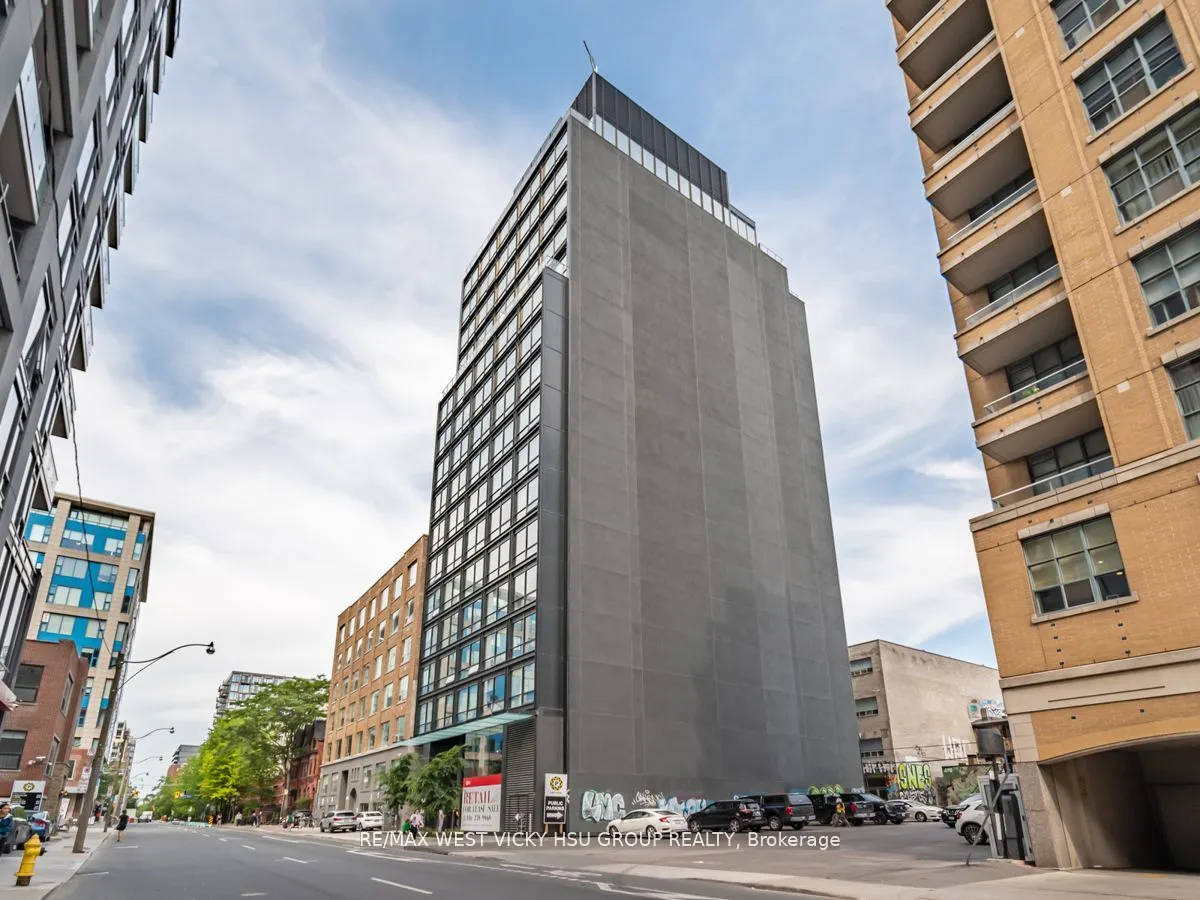 458 Richmond Street W, #806