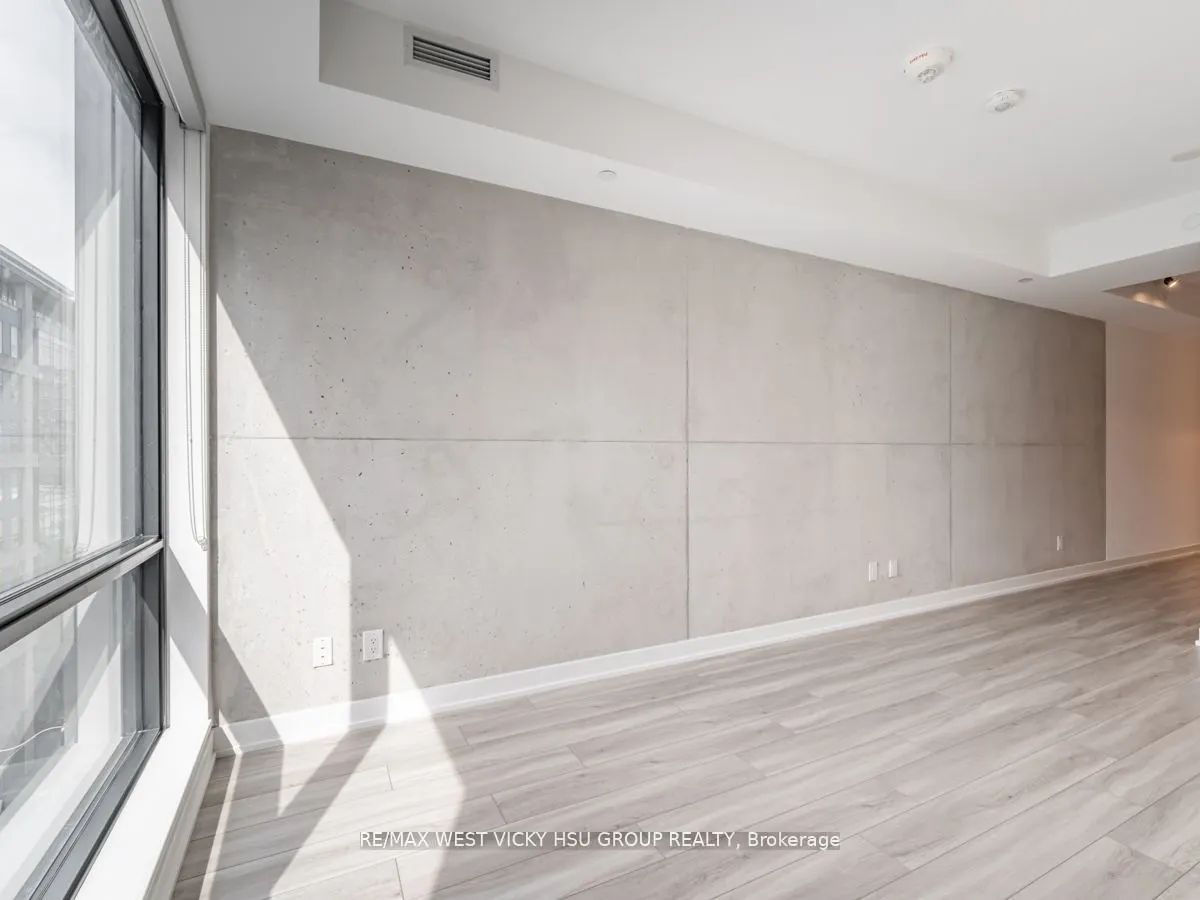 458 Richmond Street W, #806