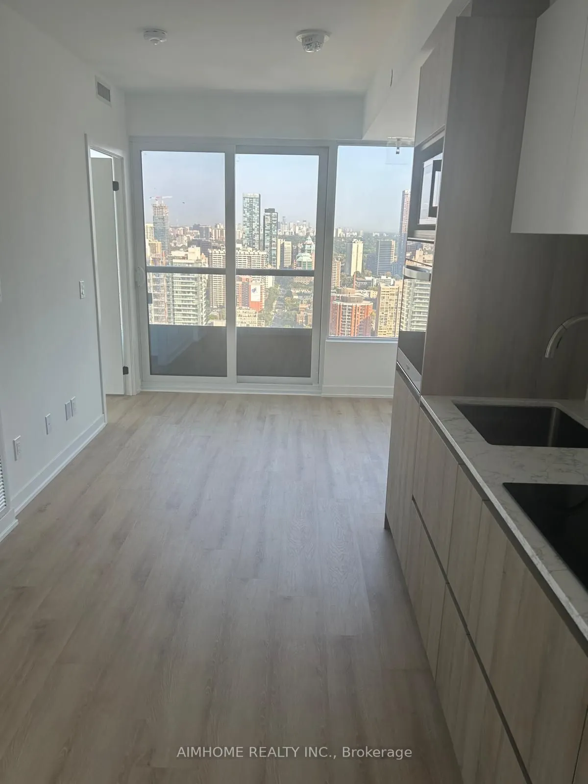 319 Jarvis Street #4606