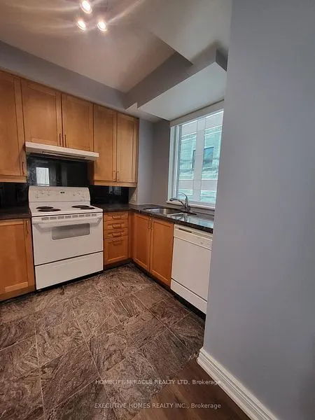 55 Bloor Street E, #603
