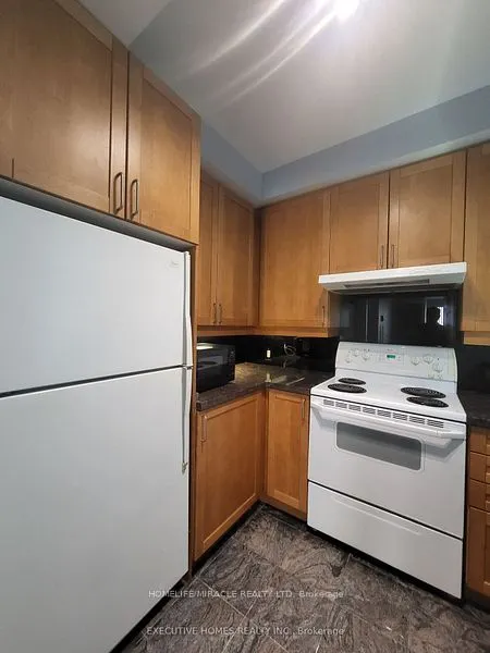 55 Bloor Street E, #603