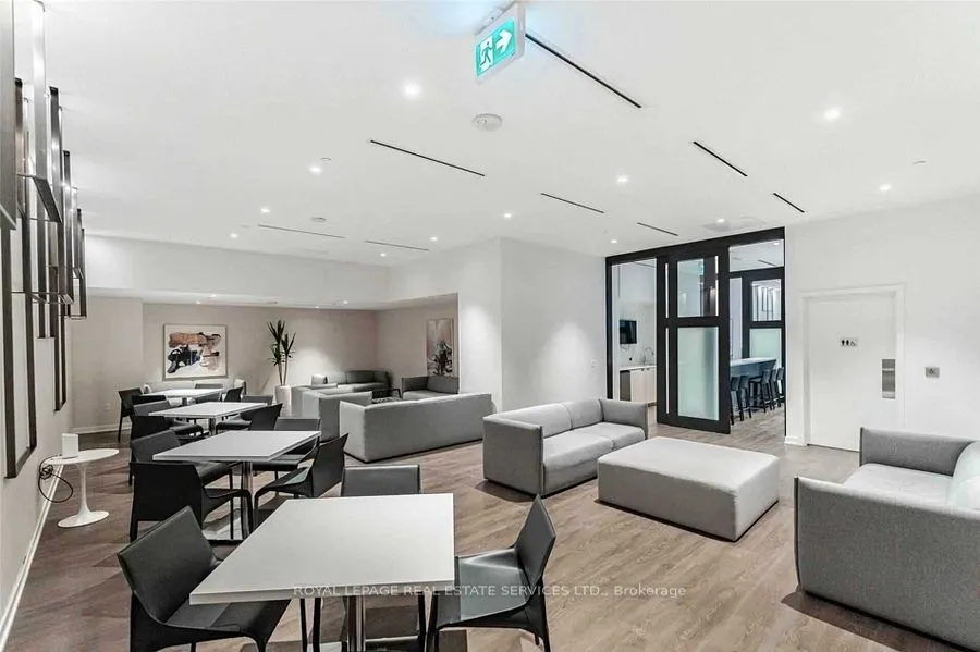 195 Redpath Avenue, #3202