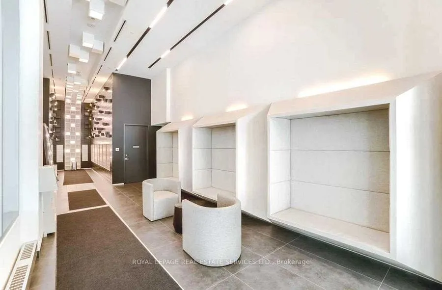 195 Redpath Avenue, #3202