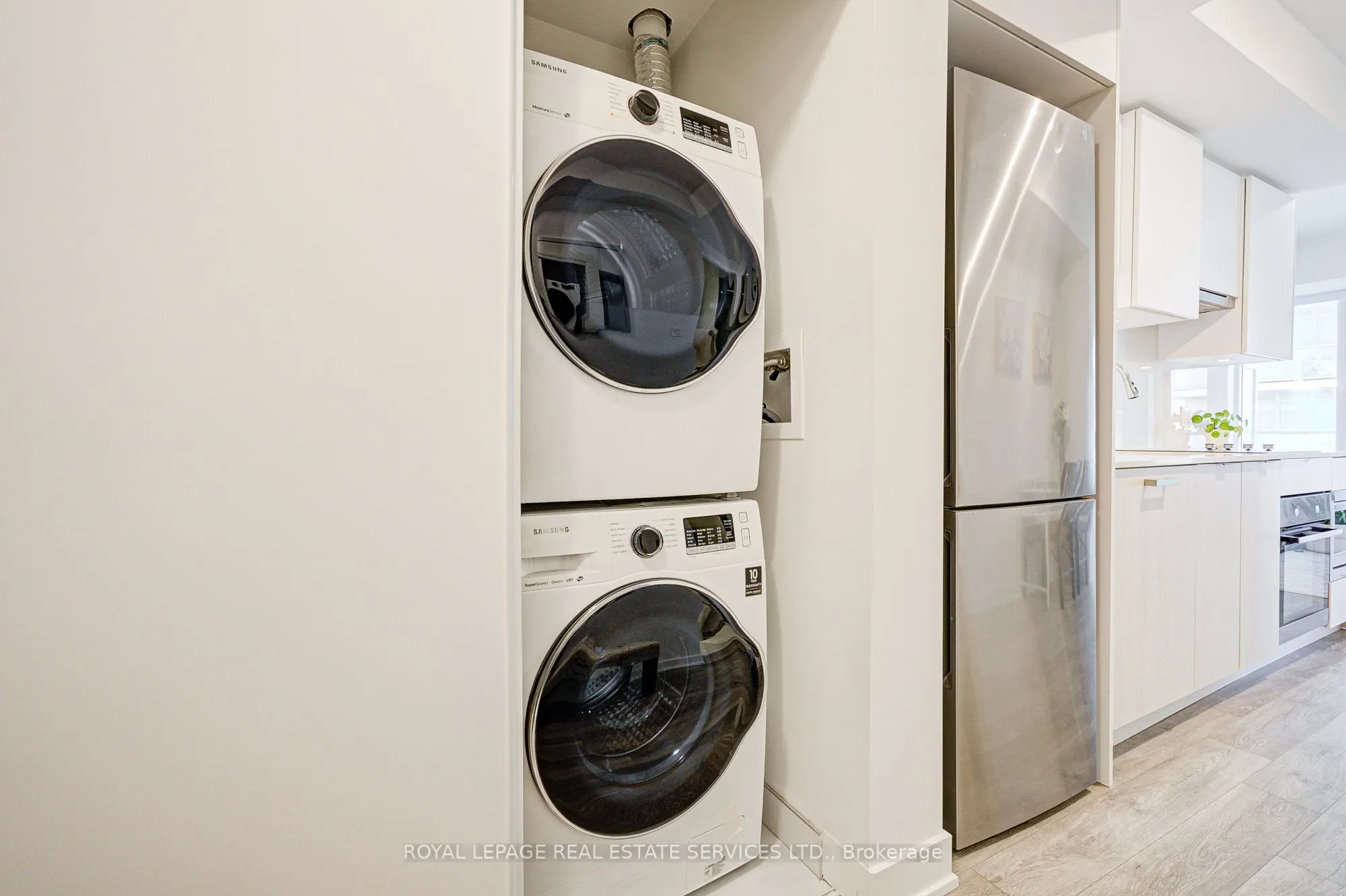 195 Redpath Avenue, #3202