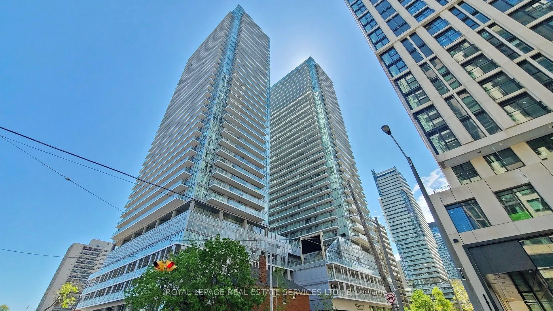 195 Redpath Avenue, #3202
