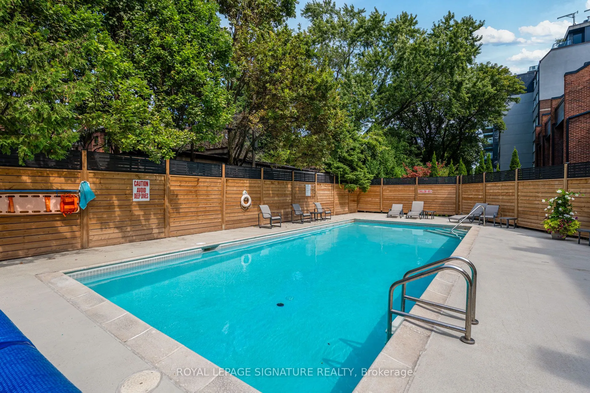 142 Pears Avenue, #B2