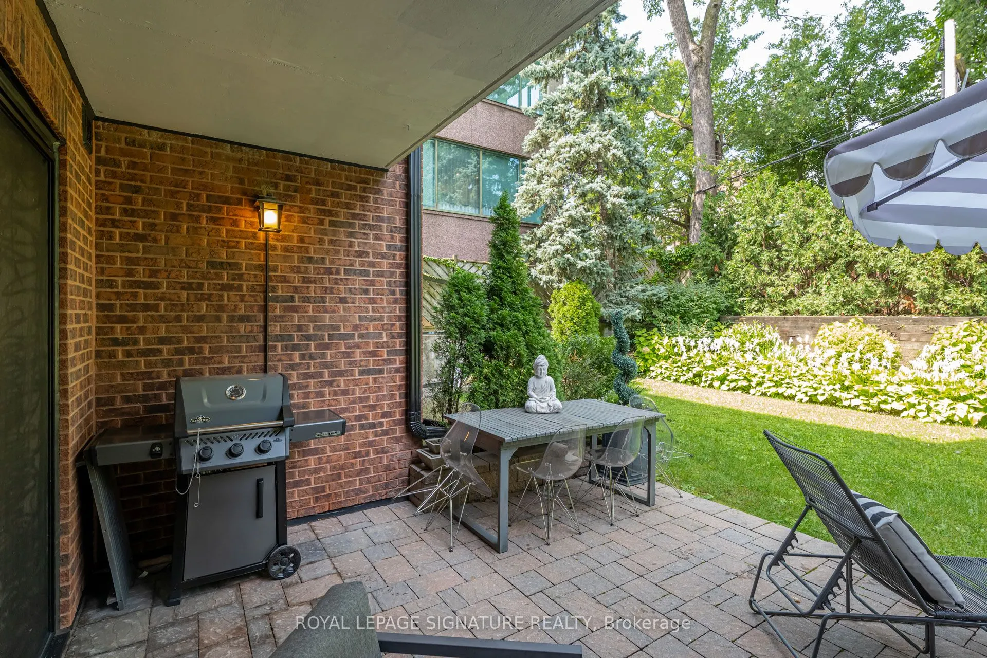 142 Pears Avenue, #B2