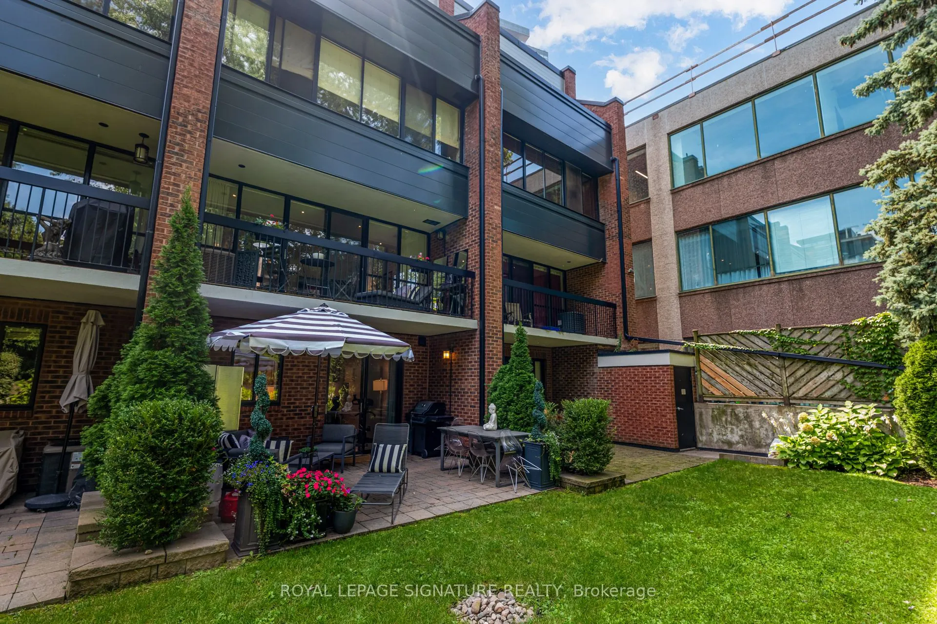 142 Pears Avenue, #B2