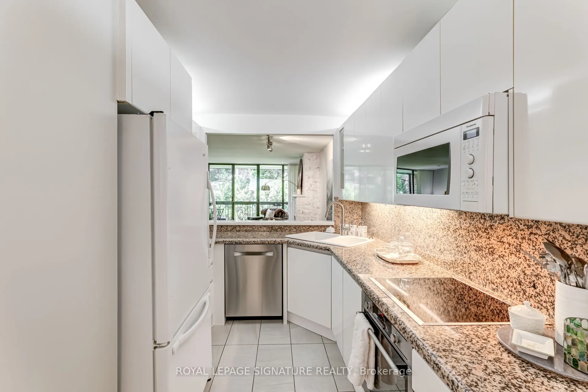 142 Pears Avenue, #B2
