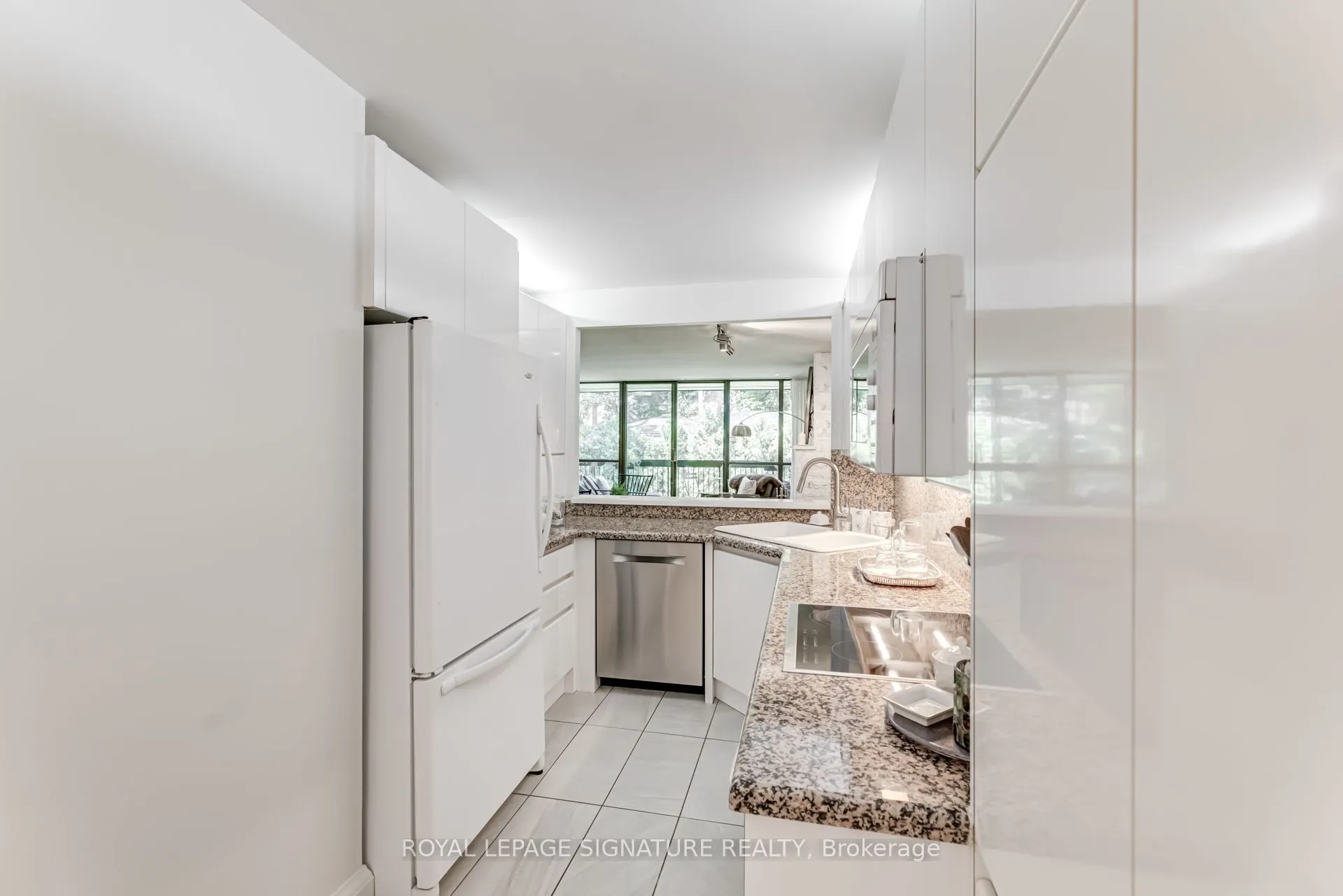 142 Pears Avenue, #B2