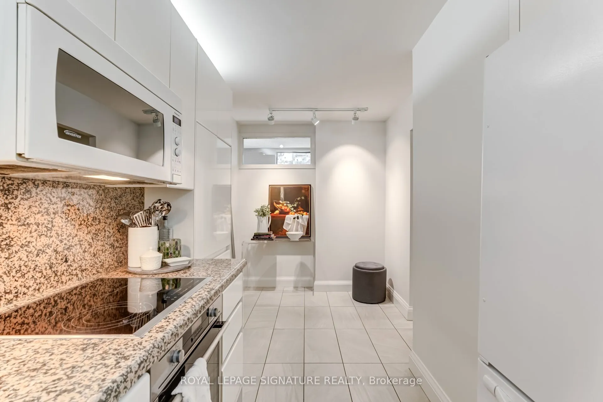 142 Pears Avenue, #B2