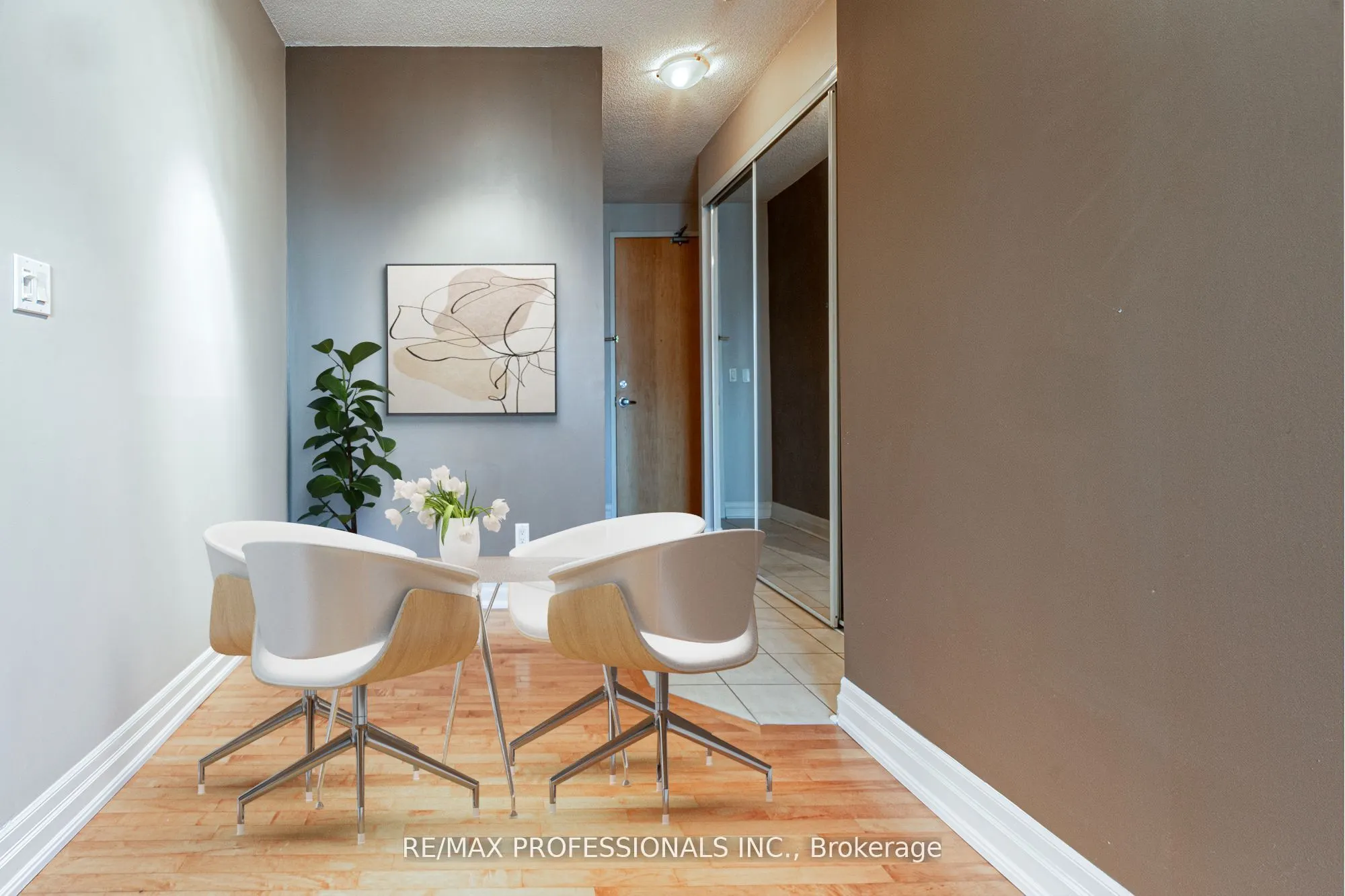 70 Alexander Street, #1007