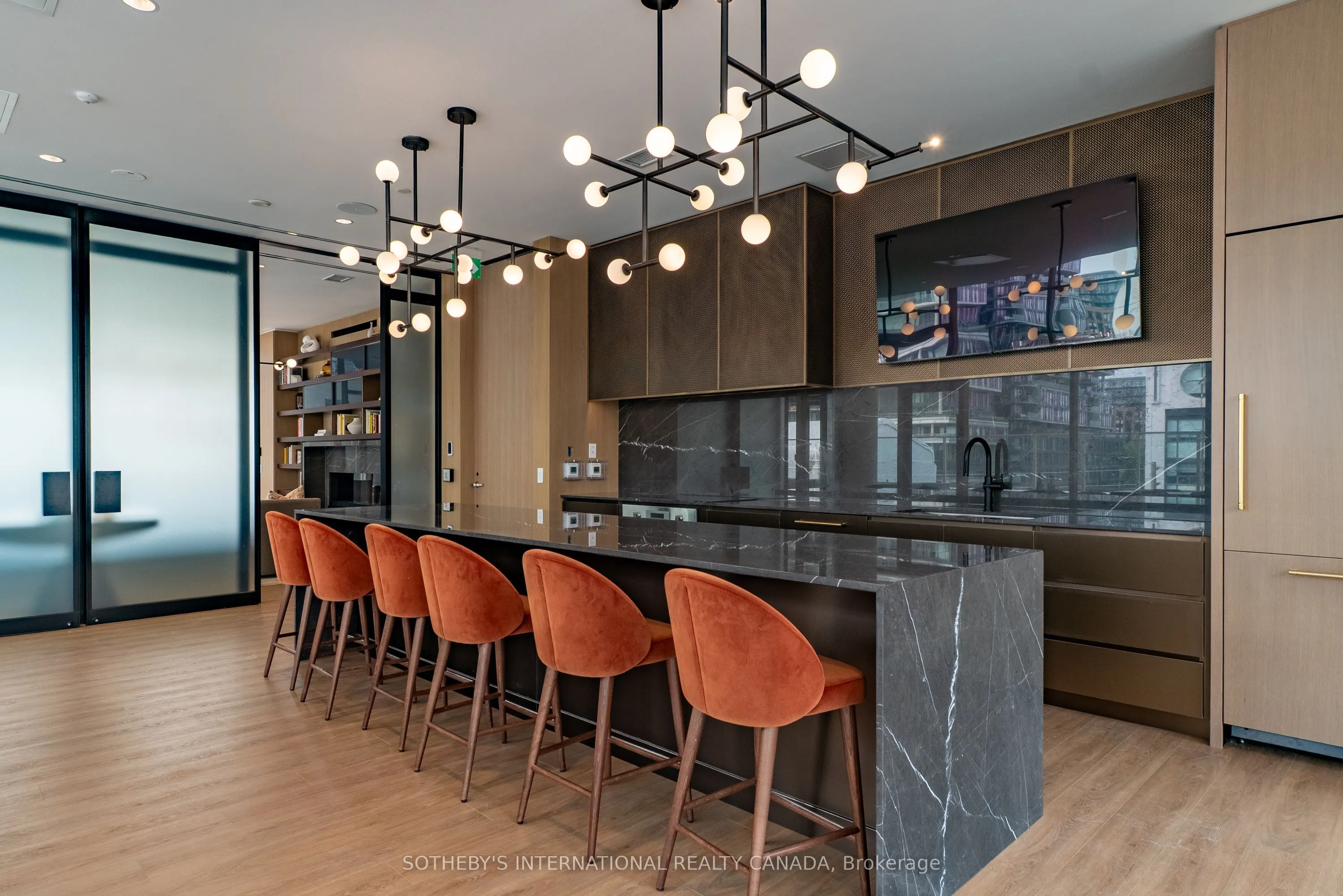 88 Bathurst Street, #622