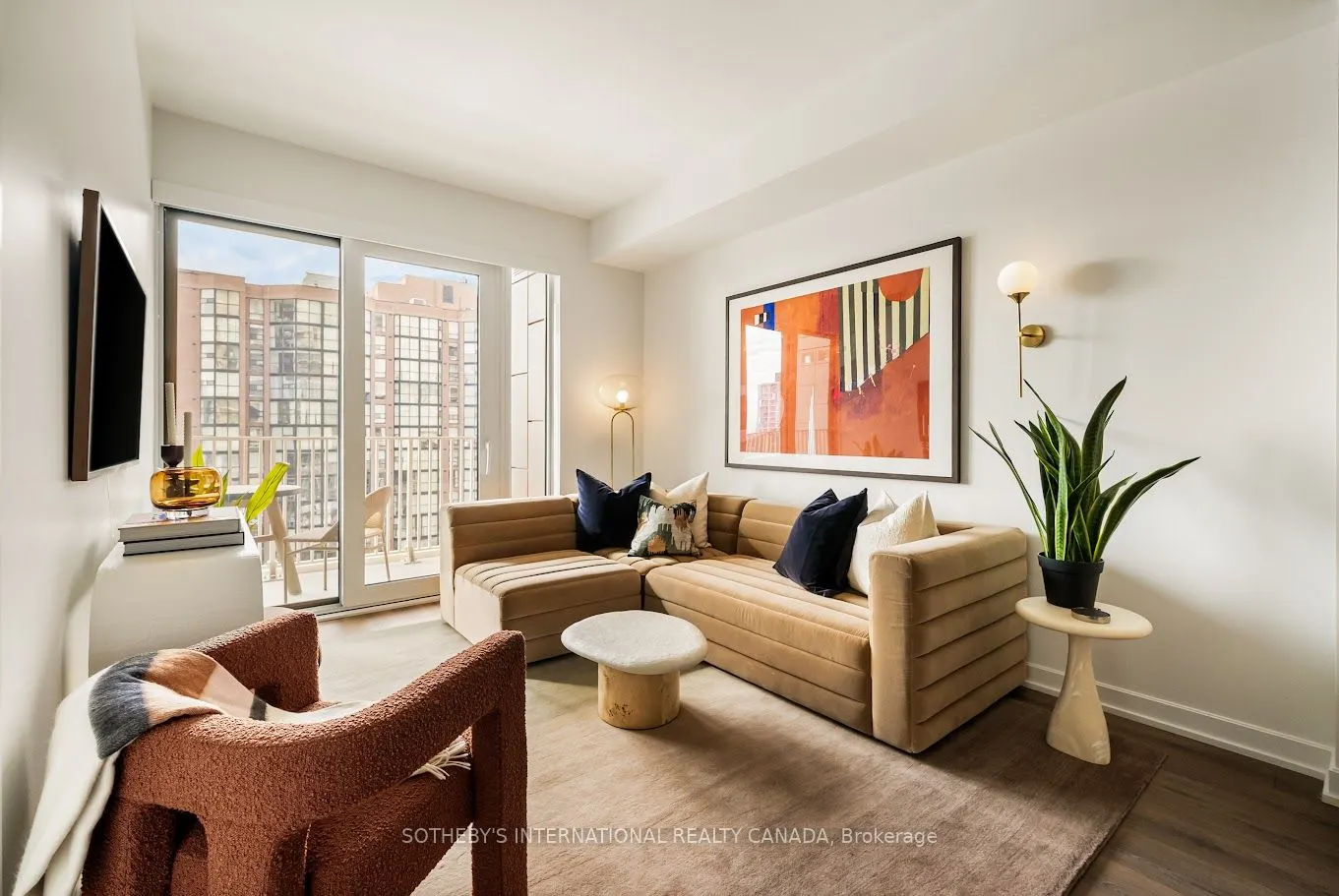 88 Bathurst Street, #622