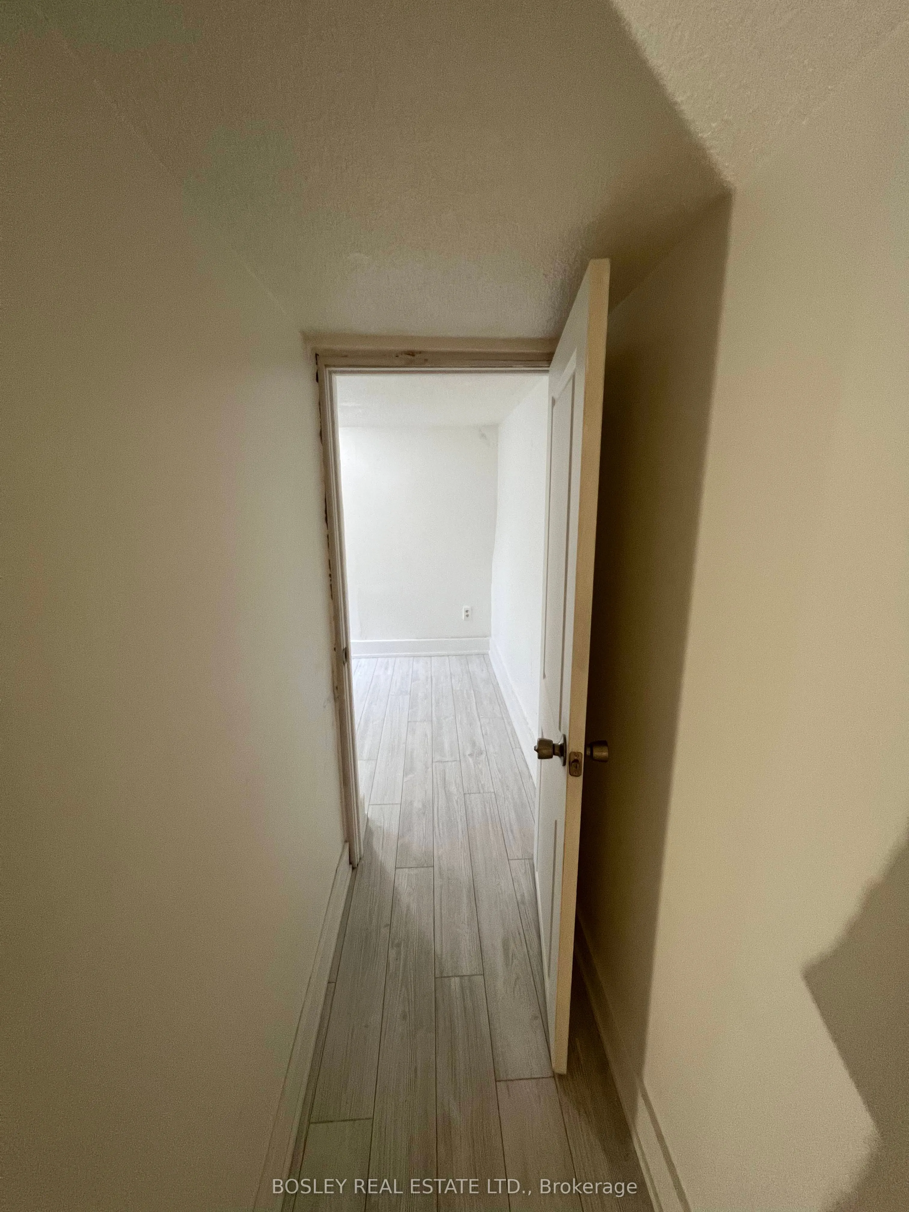383 Lansdowne Avenue, #Bsmt