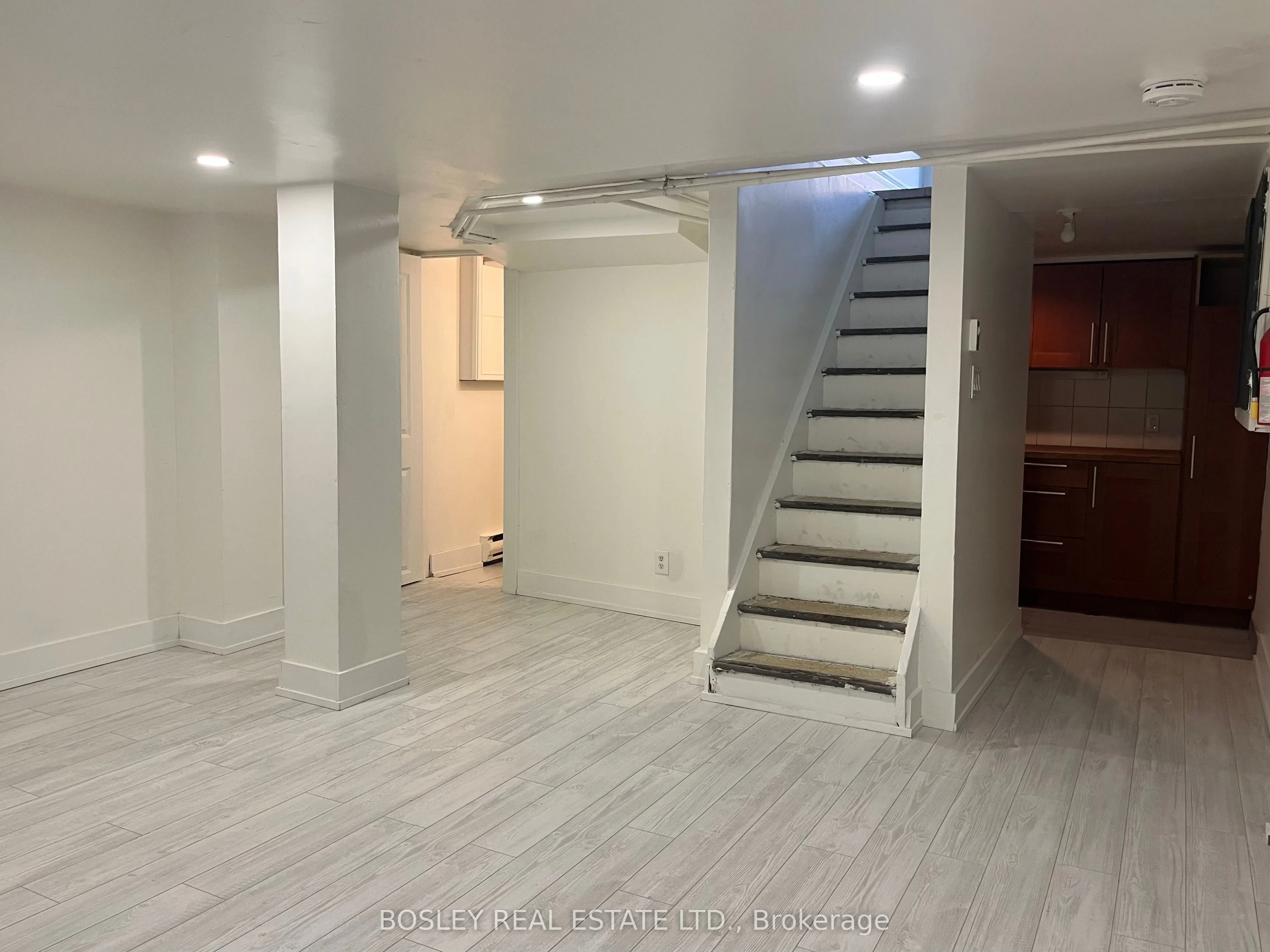 383 Lansdowne Avenue, #Bsmt