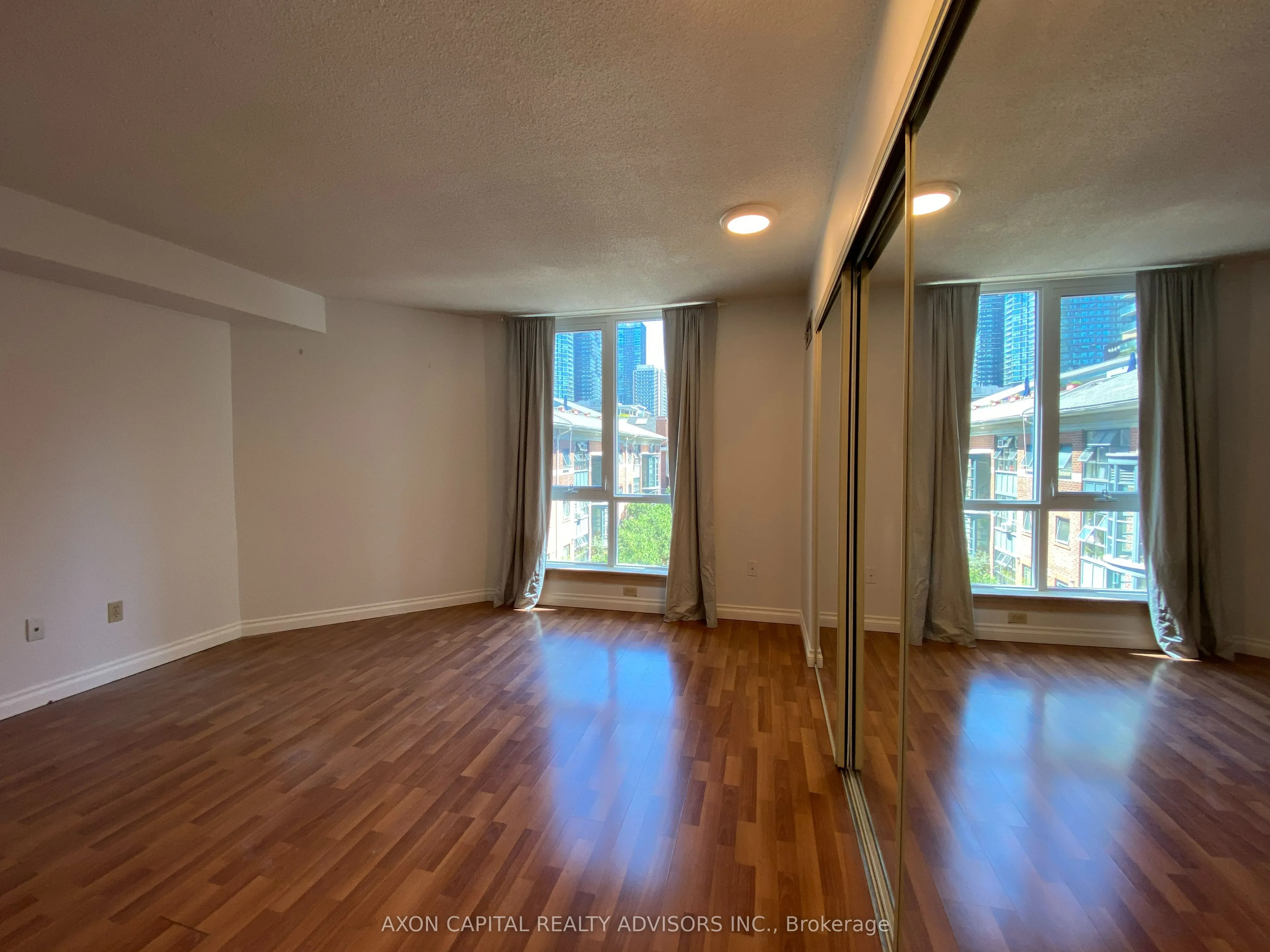 1055 Bay Street, #305