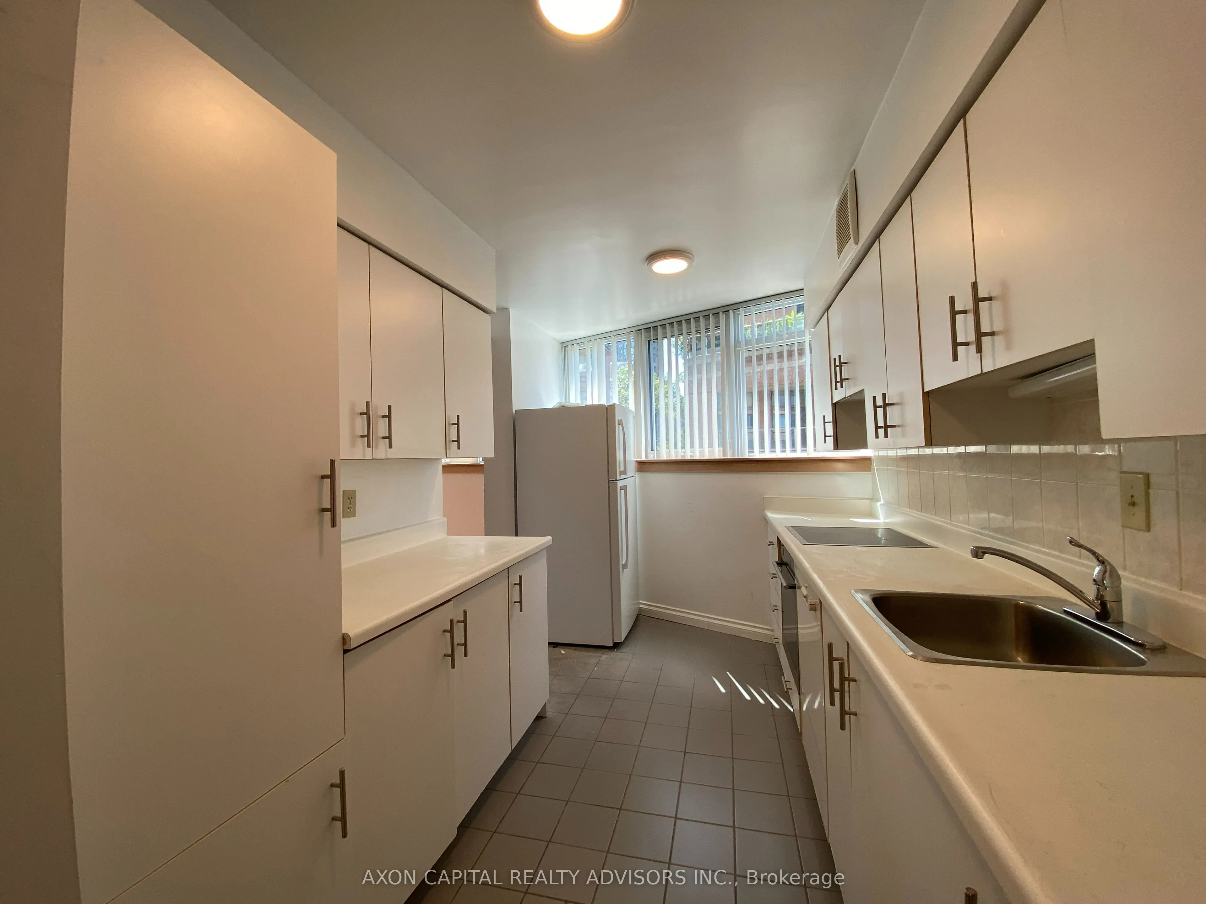 1055 Bay Street, #305