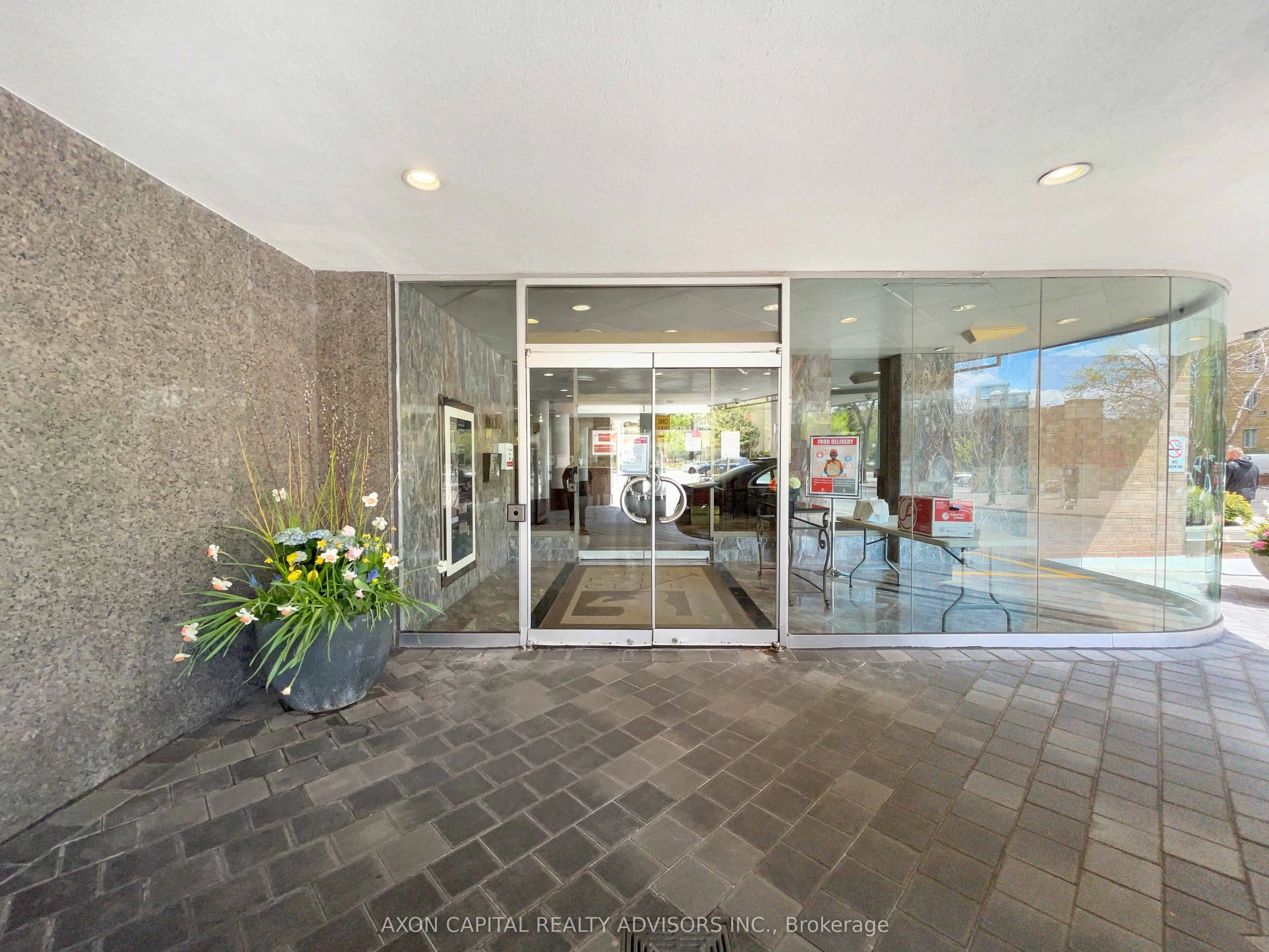 1055 Bay Street, #305