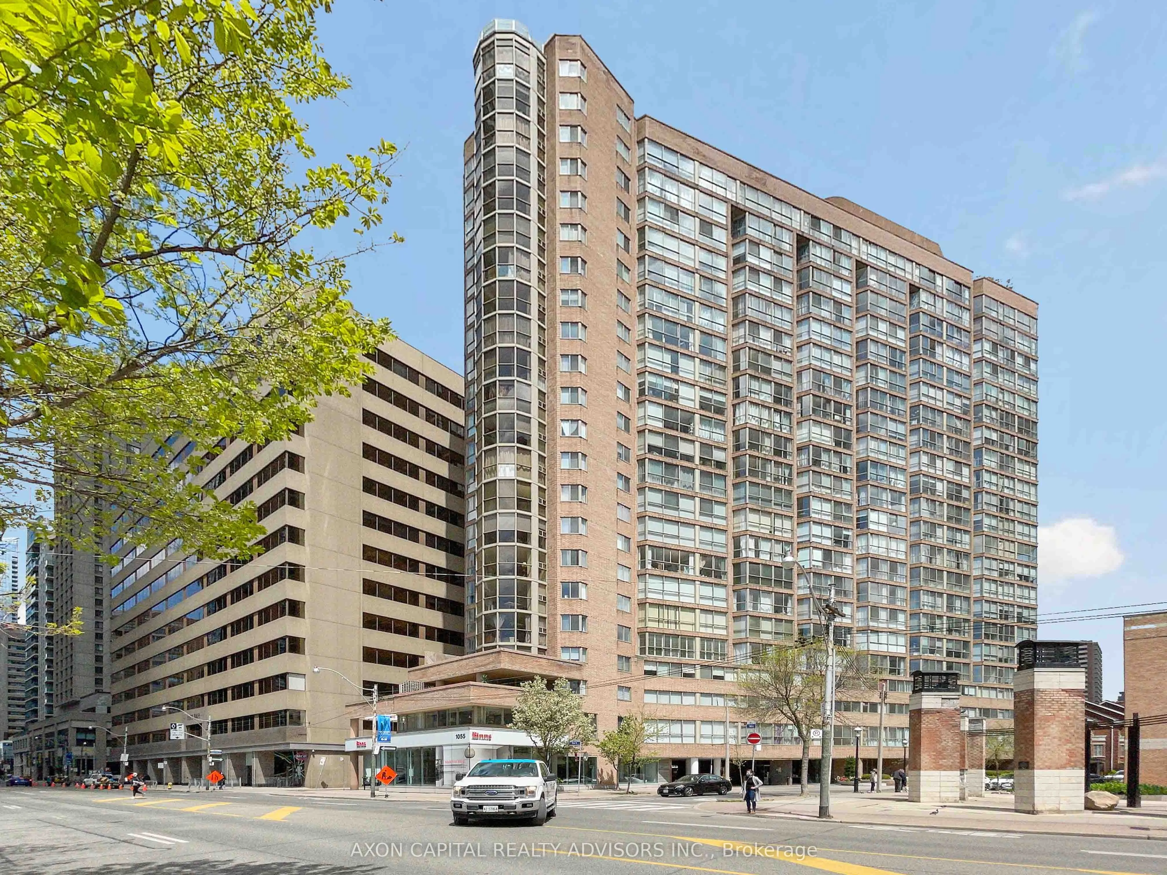 1055 Bay Street, #305