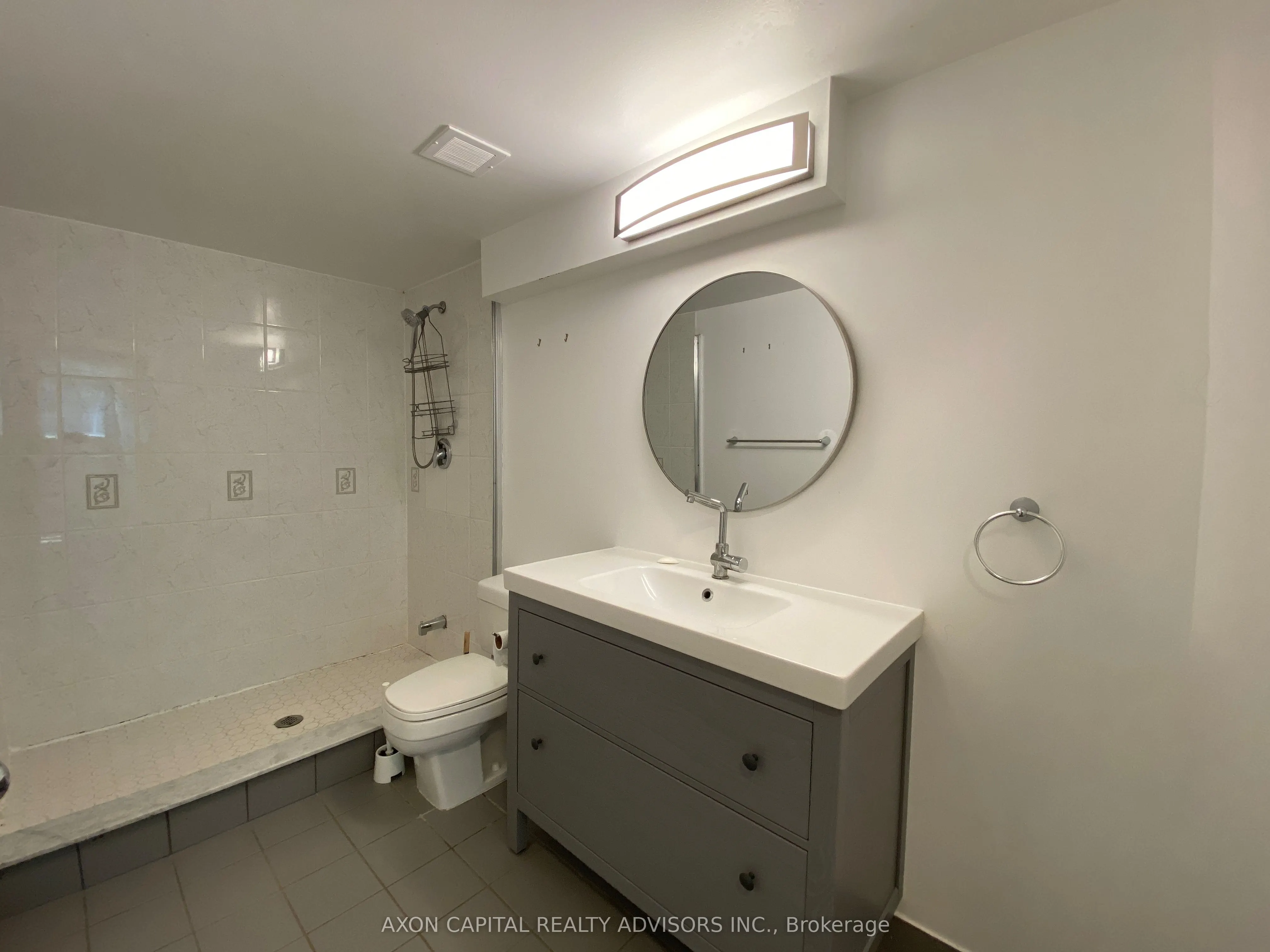 1055 Bay Street, #305
