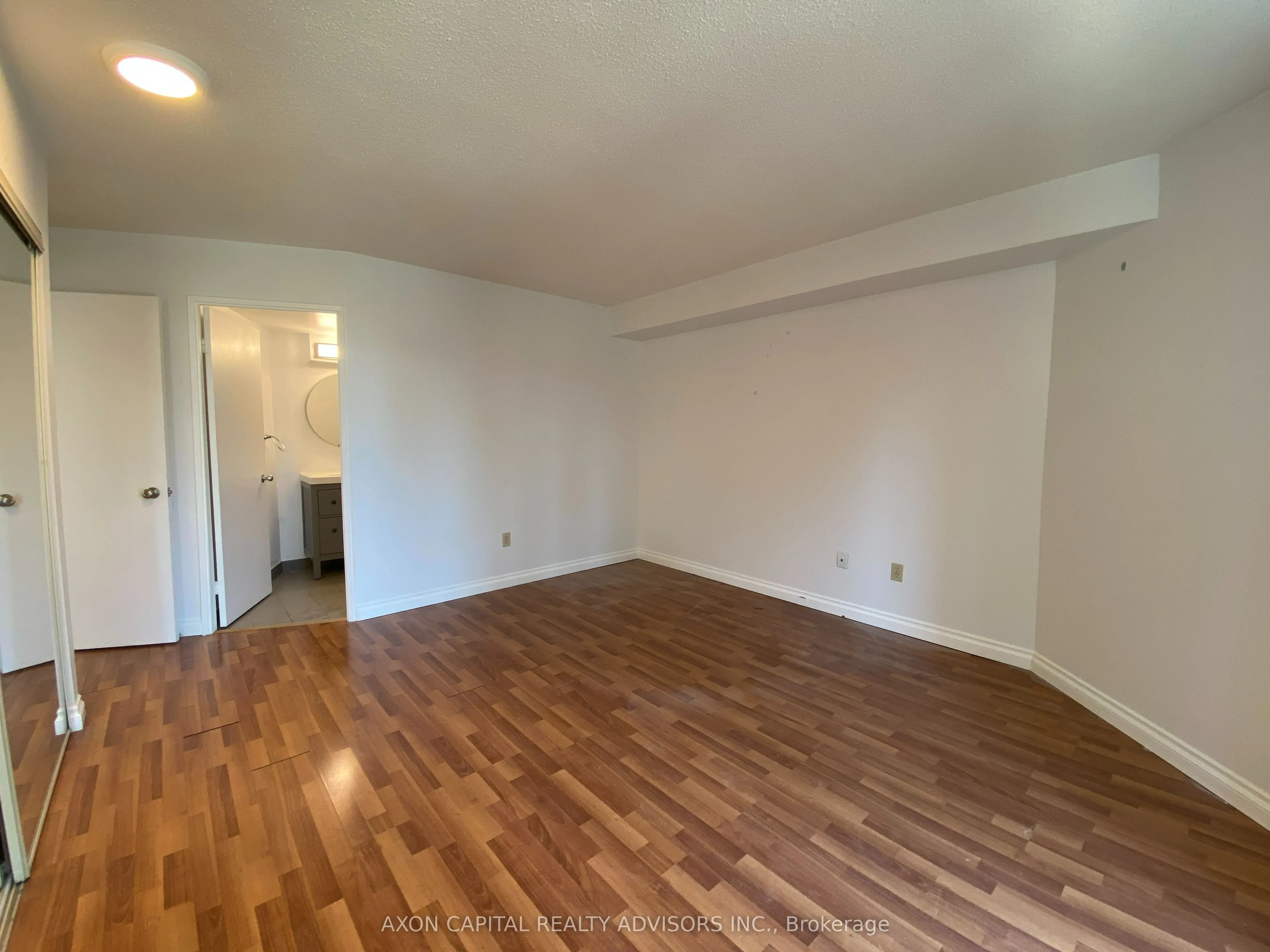 1055 Bay Street, #305