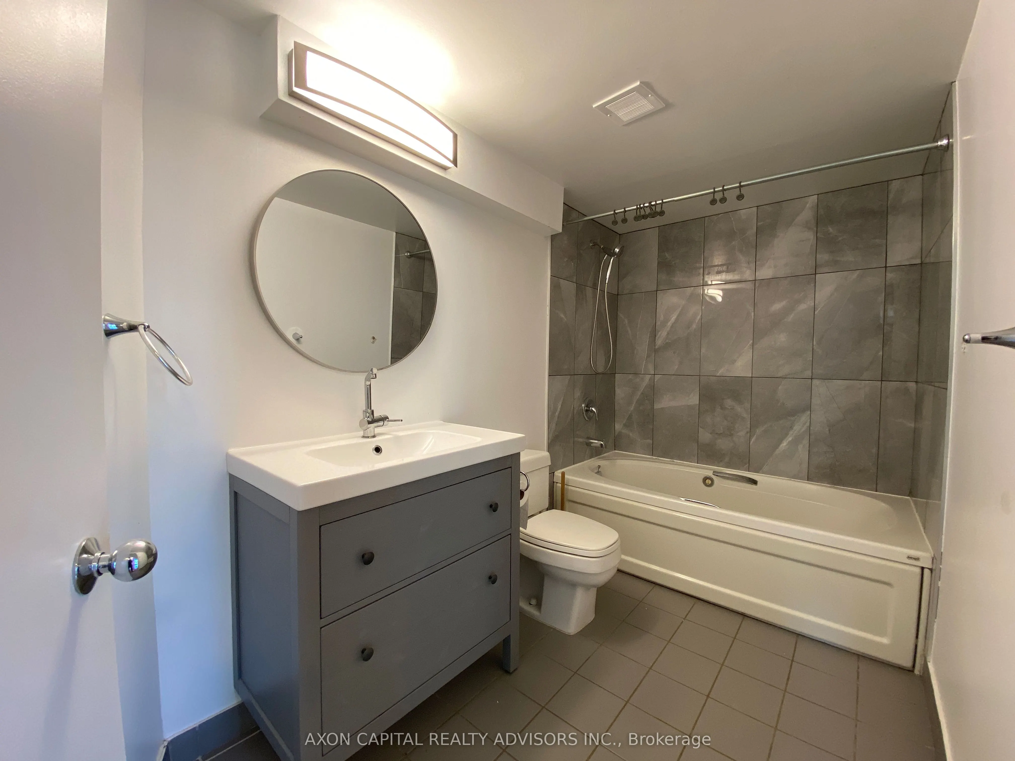 1055 Bay Street, #305