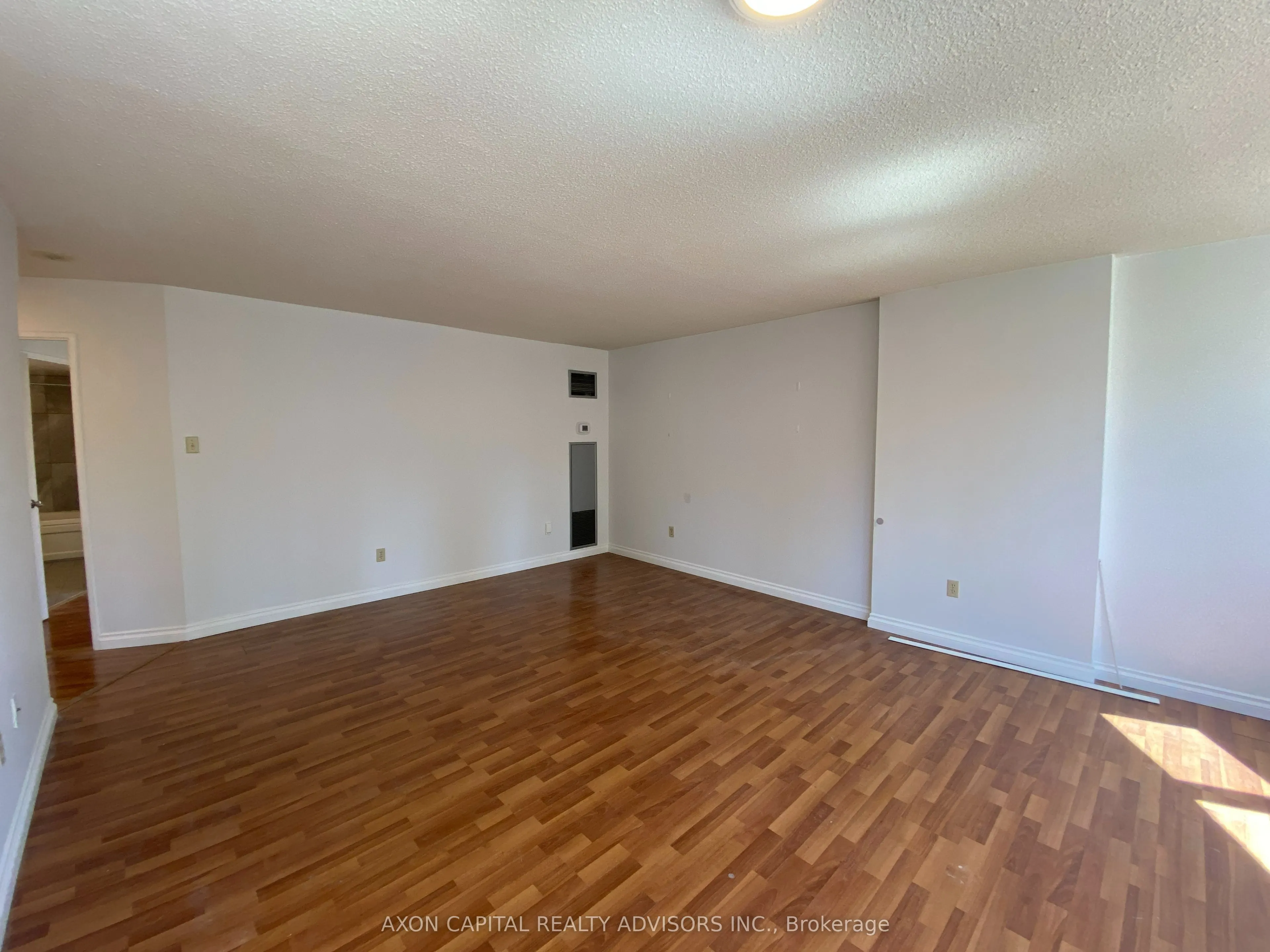1055 Bay Street, #305