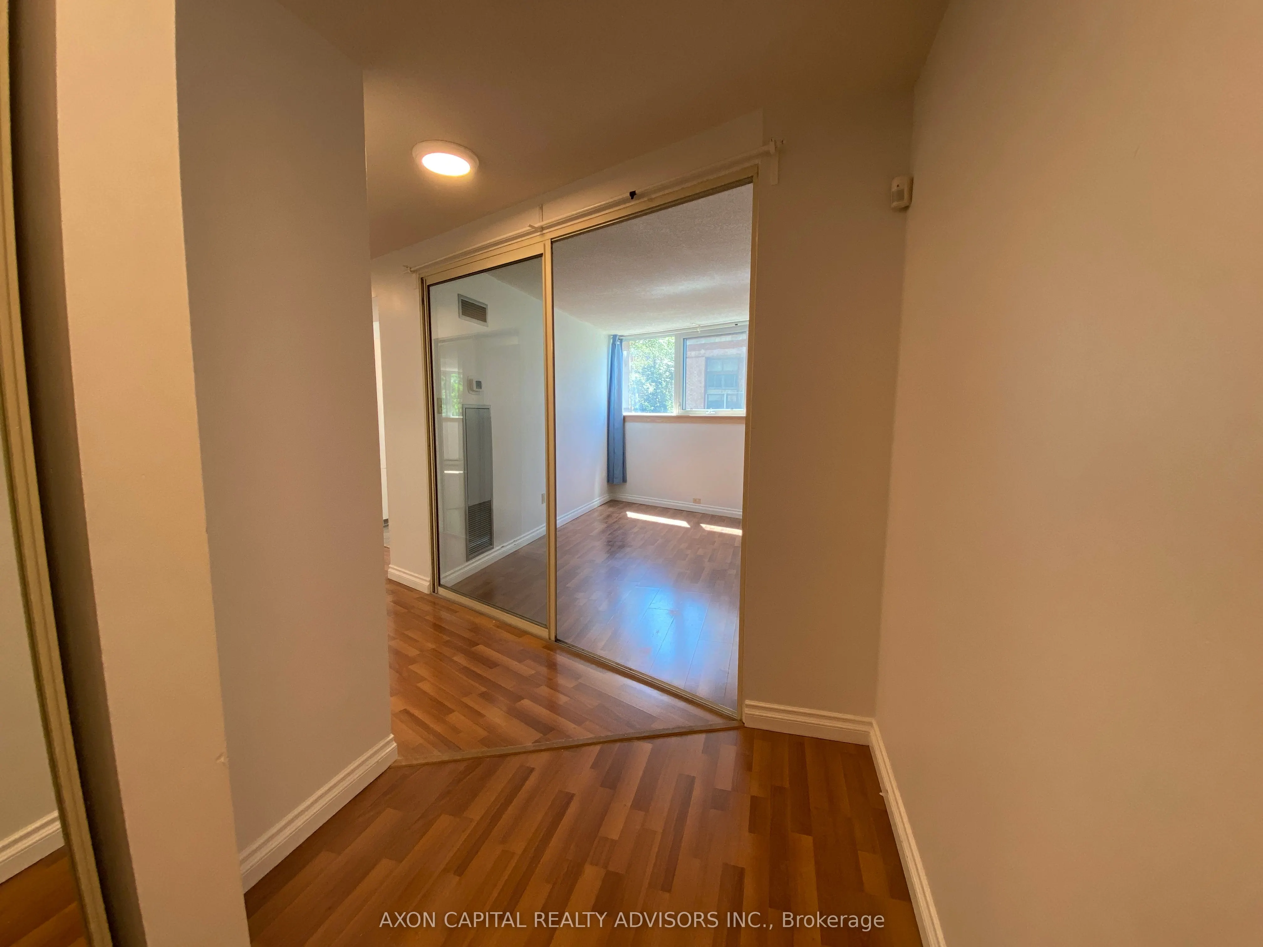 1055 Bay Street, #305