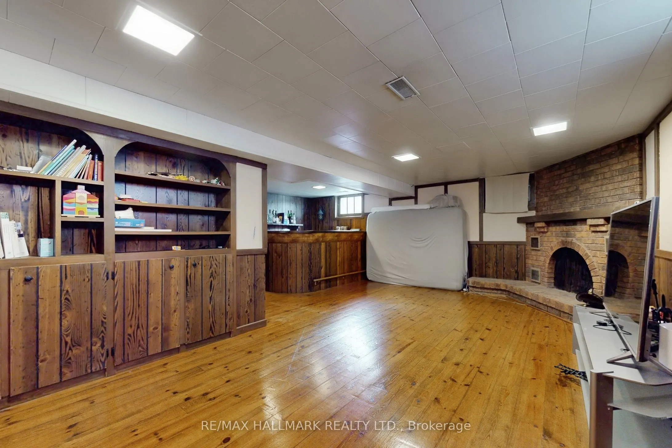 290 Laird Drive