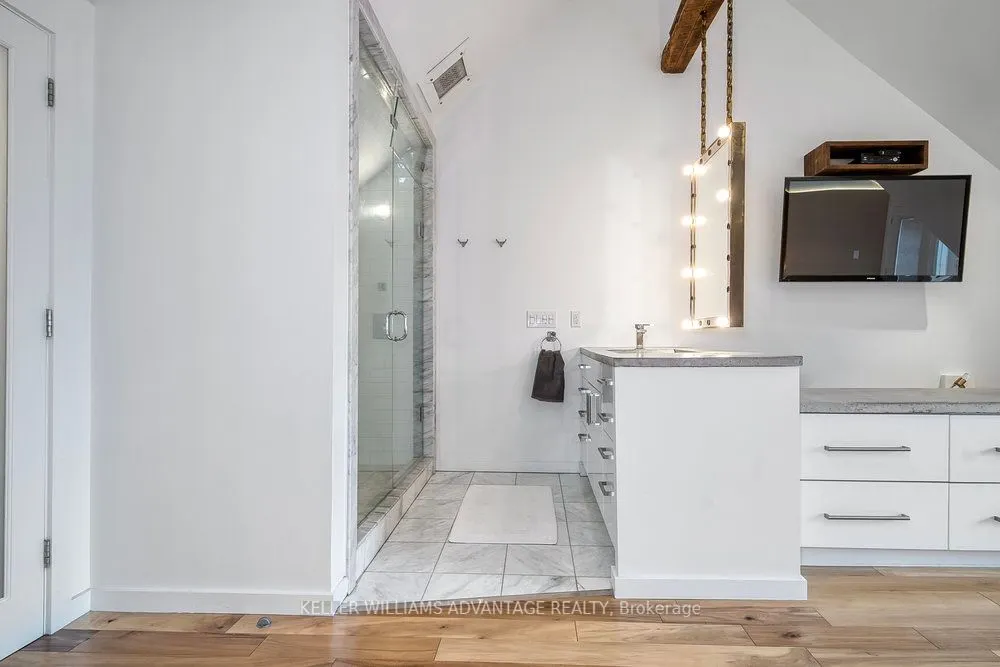 104 Ossington Avenue