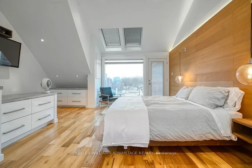 104 Ossington Avenue