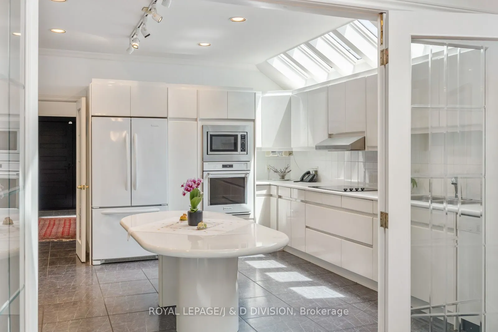 31 George Henry Boulevard
