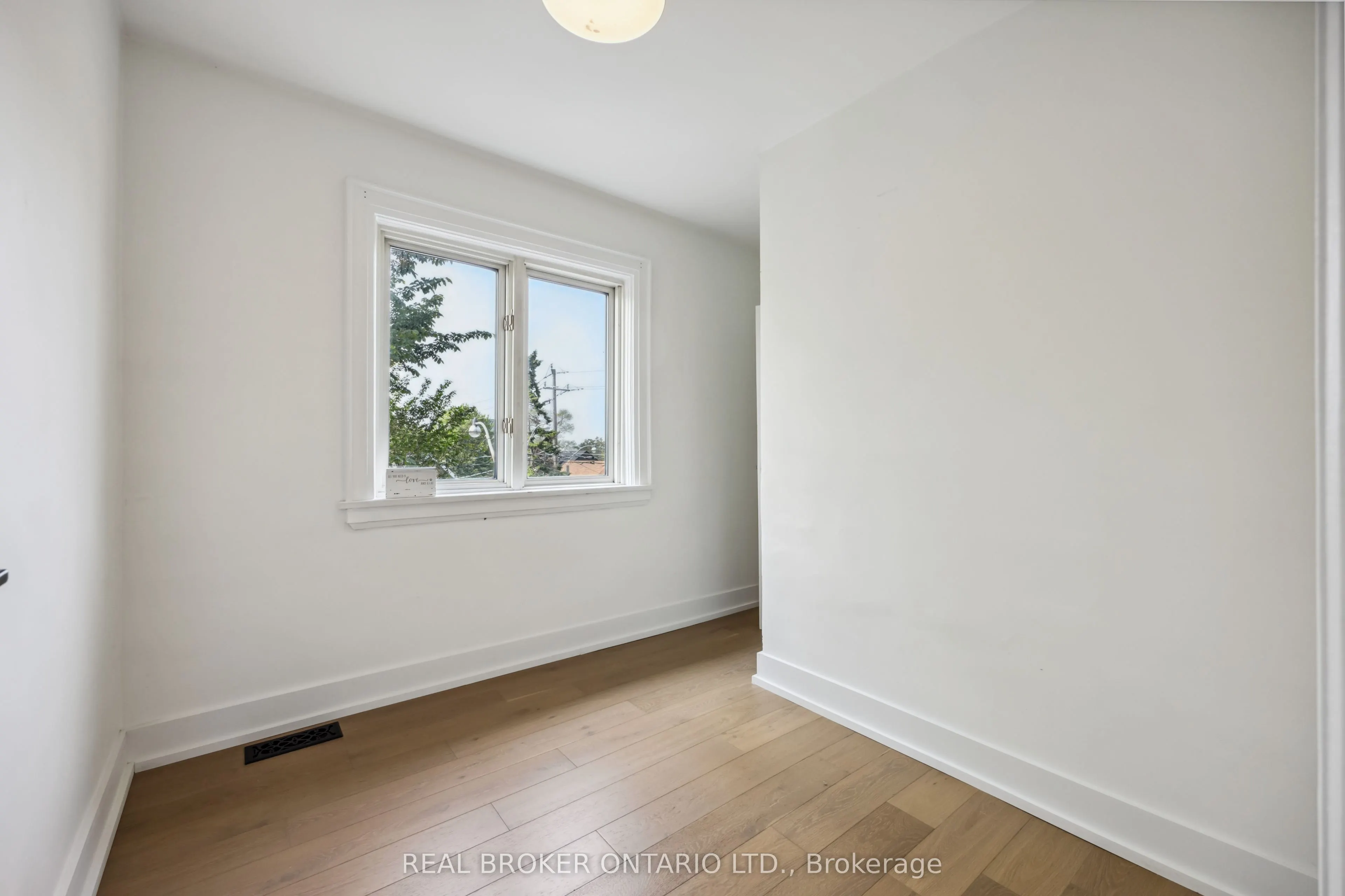 658 Davenport Road