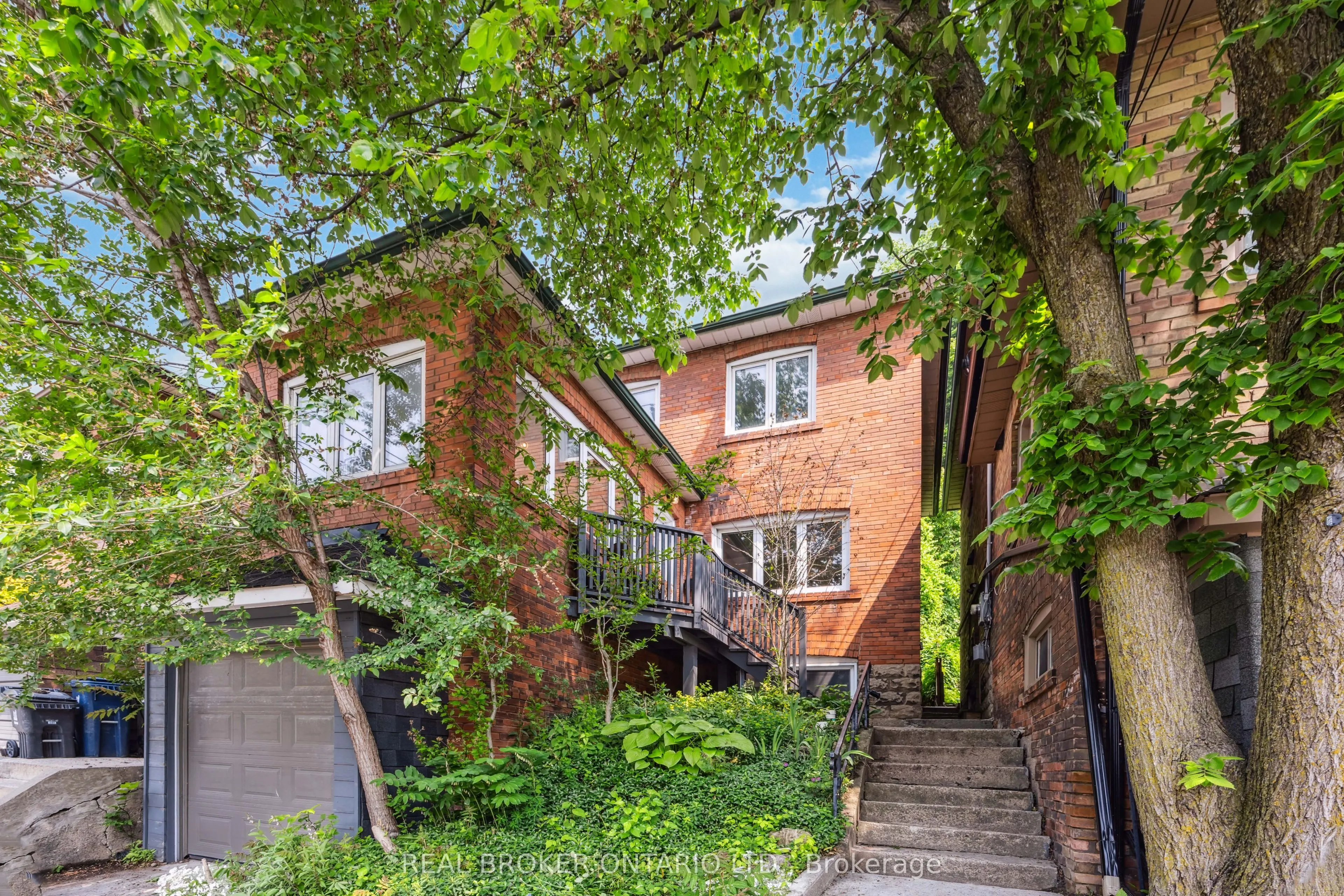 658 Davenport Road