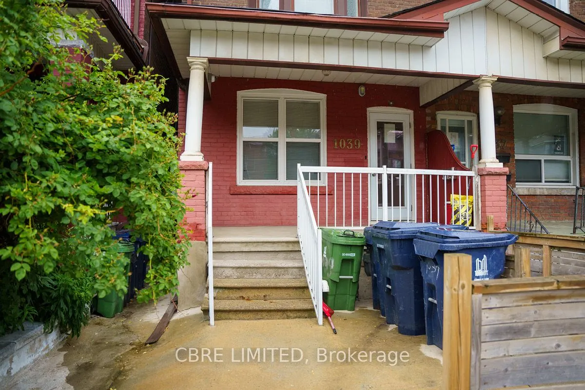 1039 Bathurst Street