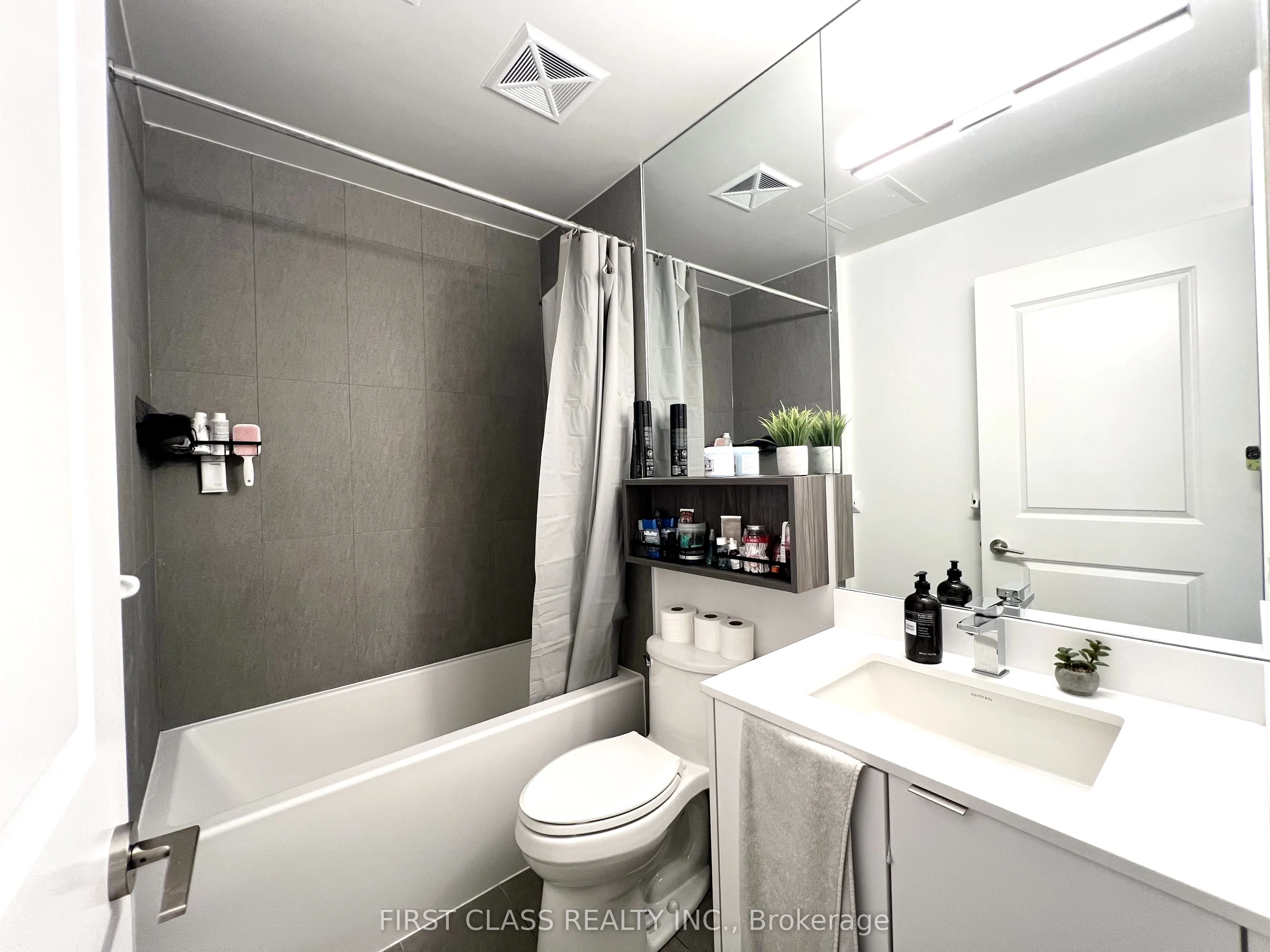 100 Dalhousie Street, #211